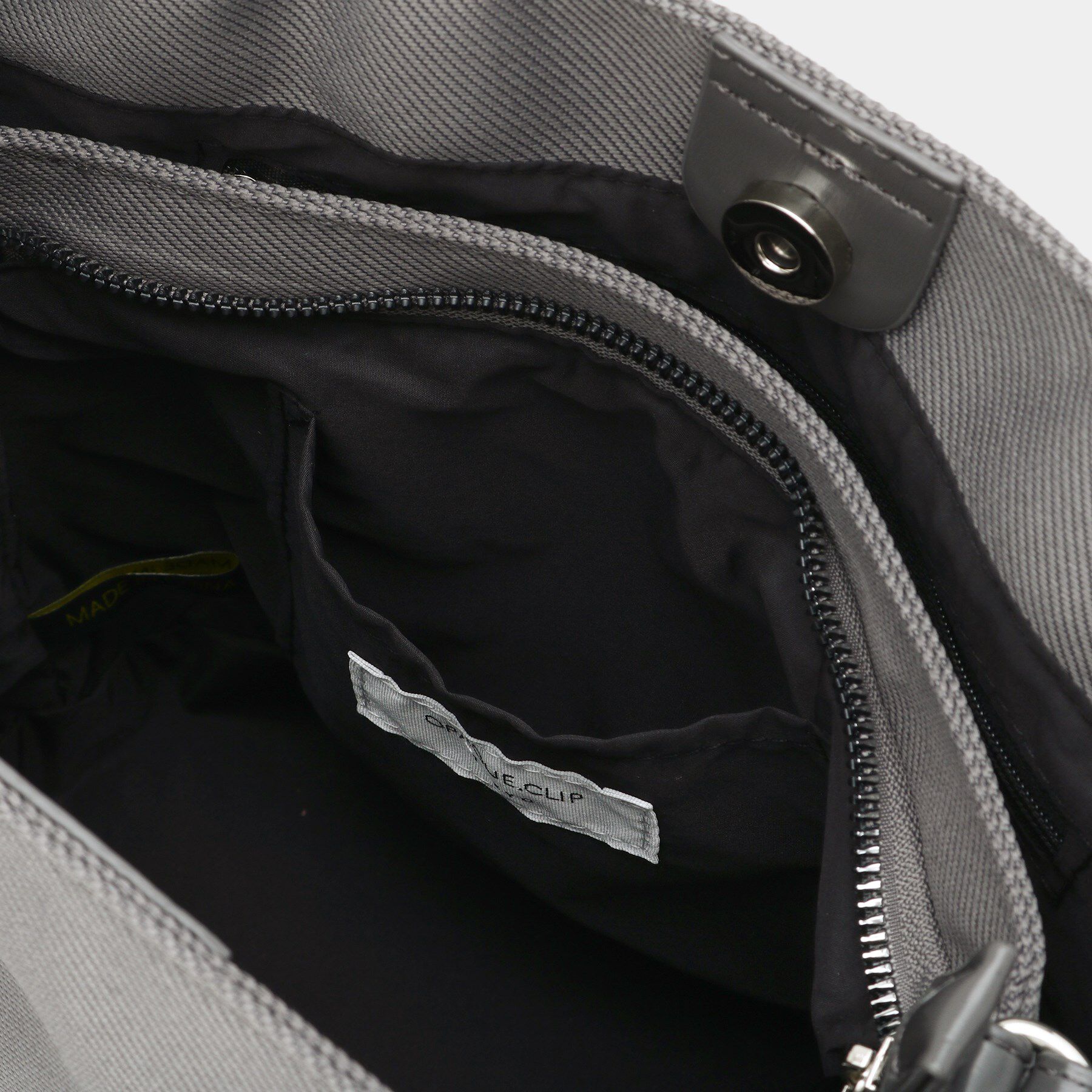 OPAQUE.CLIP「【マルチWAY】ミニショルダーとしても使える！バッグインポーチ付きミドルトートバッグ」|トートバッグ|