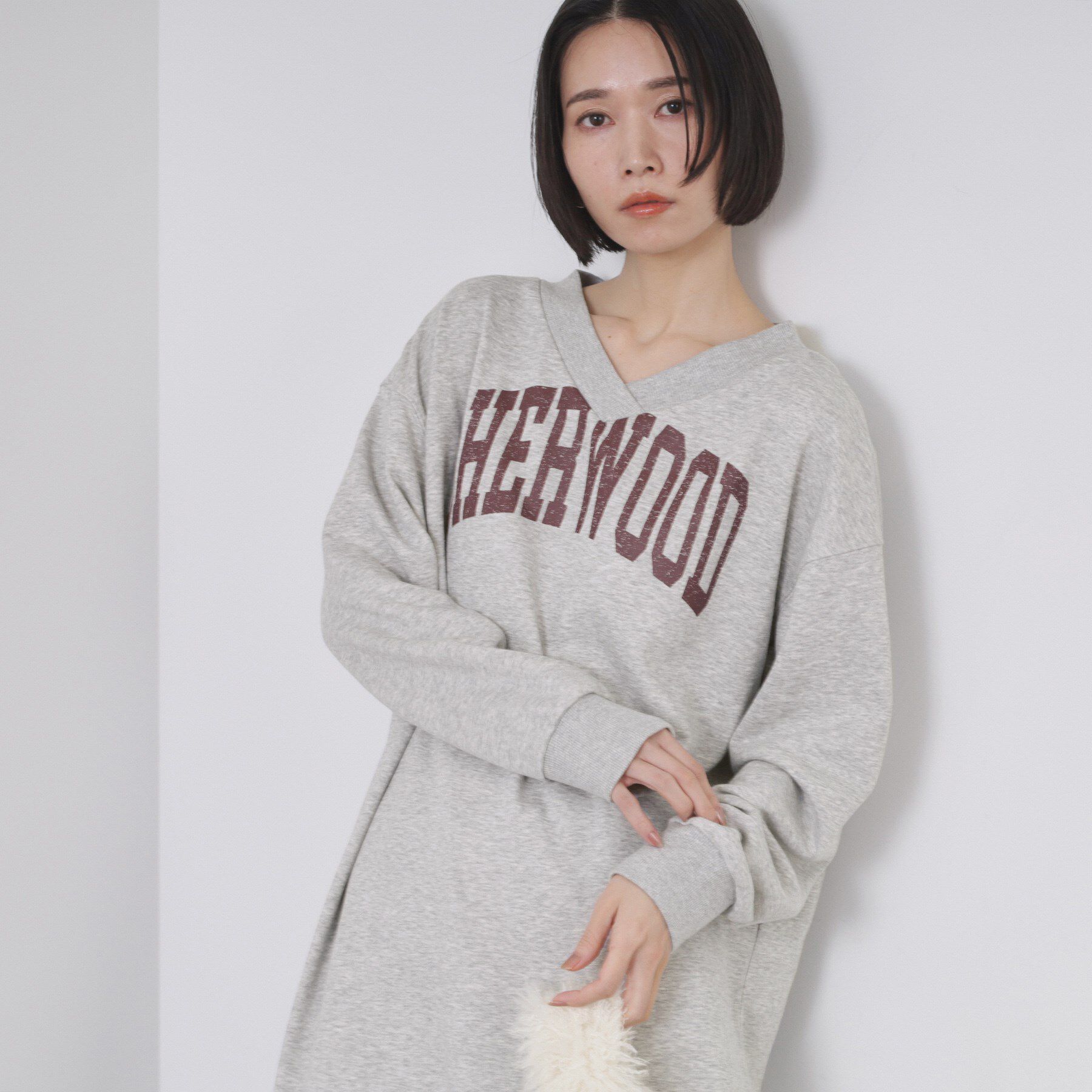 OPAQUE.CLIP「ロゴプリント裏毛ワンピース【洗濯機OK】」|ワンピース|グレー(012)