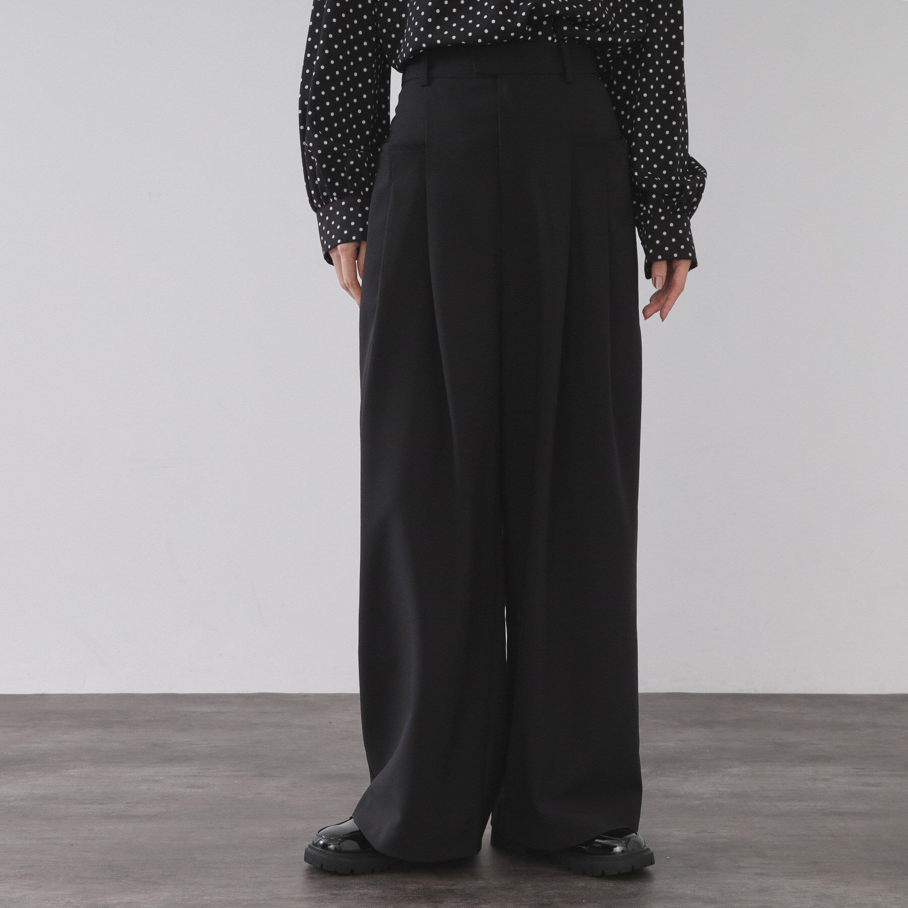 OPAQUE.CLIP「タックデザインワイドパンツ【洗濯機OK】」|その他|ブラック(019)