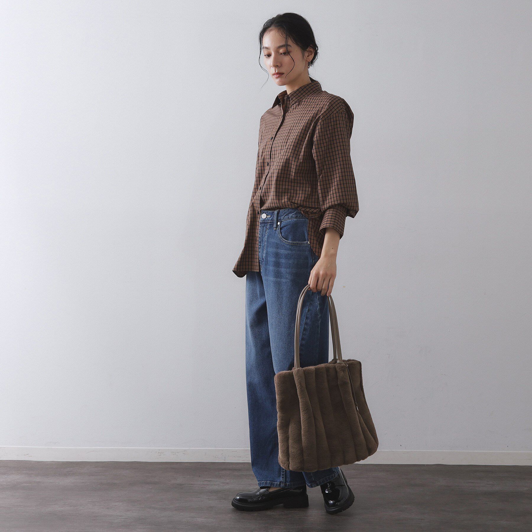 OPAQUE.CLIP「【A4サイズ対応／マチ付き】ストライプフェイクファートートバッグ」|トートバッグ|