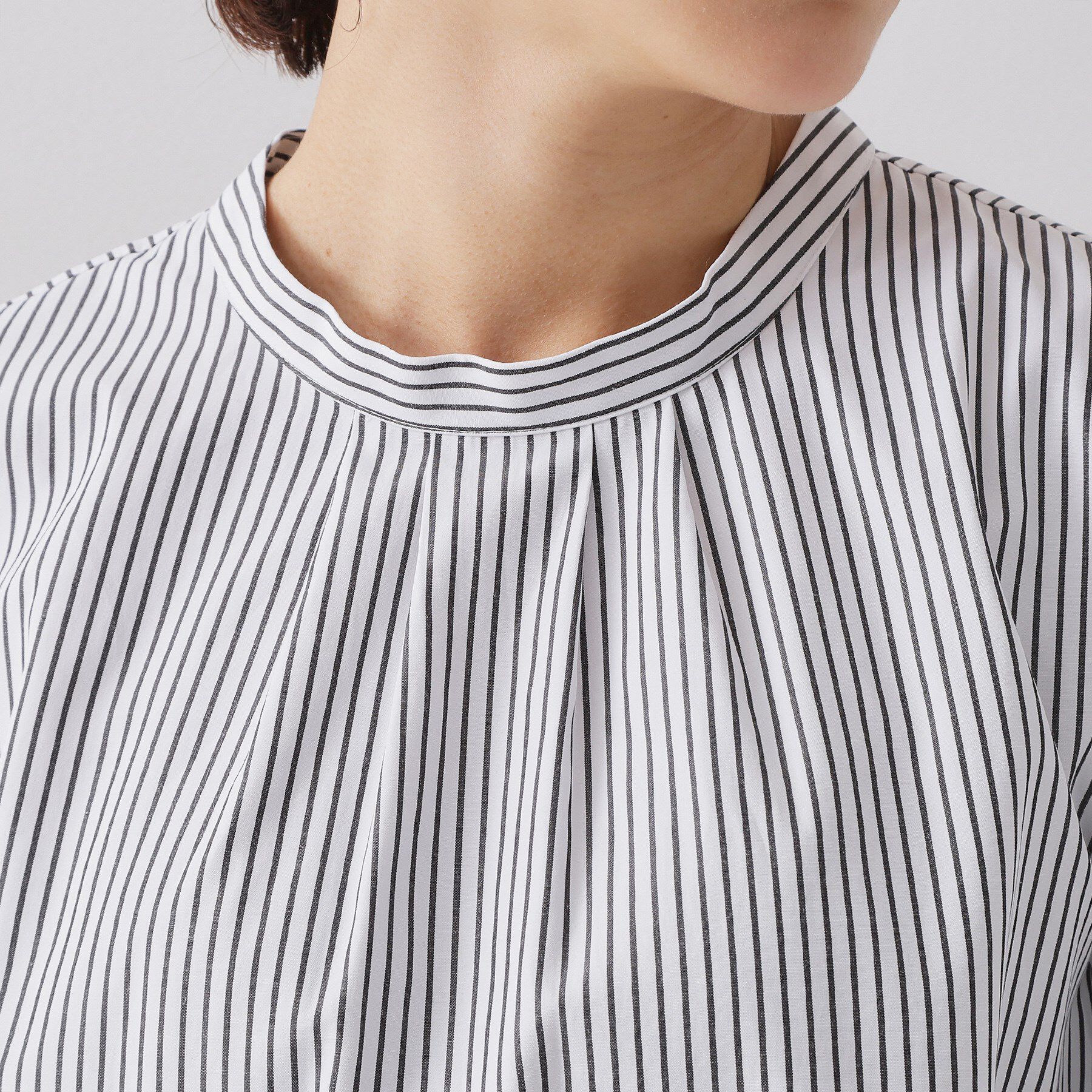 OPAQUE.CLIP「《通勤対応》袖タックボリュームブラウス【洗濯機OK】」|シャツ・ブラウス|