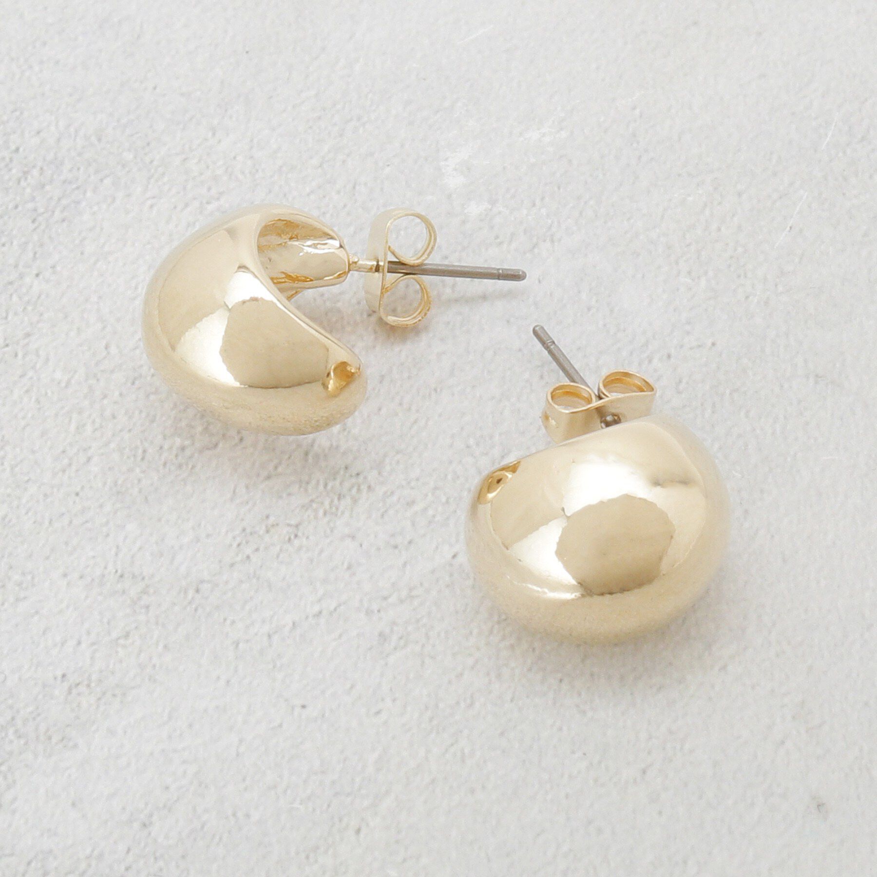 OPAQUE.CLIP「オーバルシェイプ メタルピアス」|ピアス|