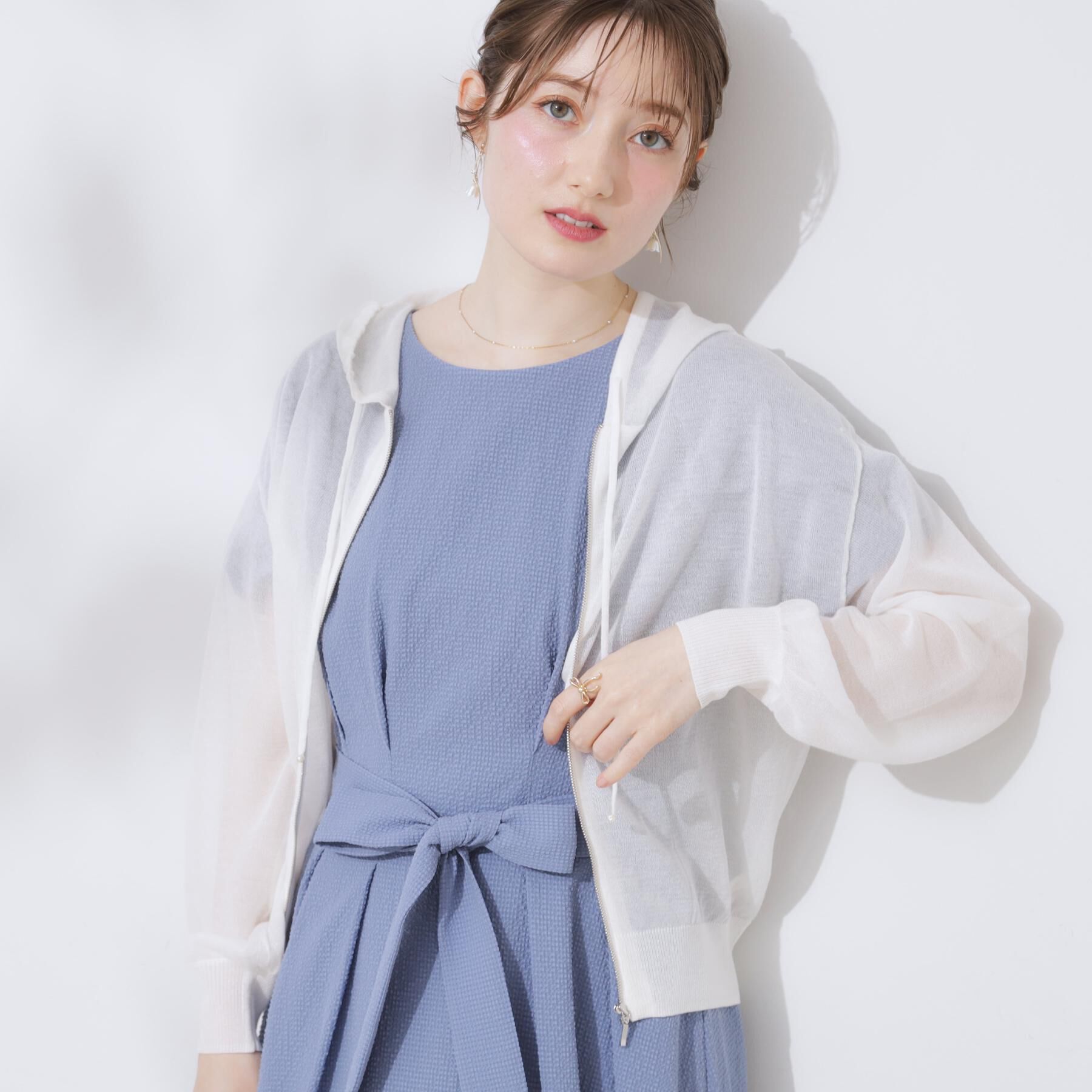 Couture broach「【上品な透け感・大人カジュアル】シアージップアップフーディー」|パーカー|オフホワイト(003