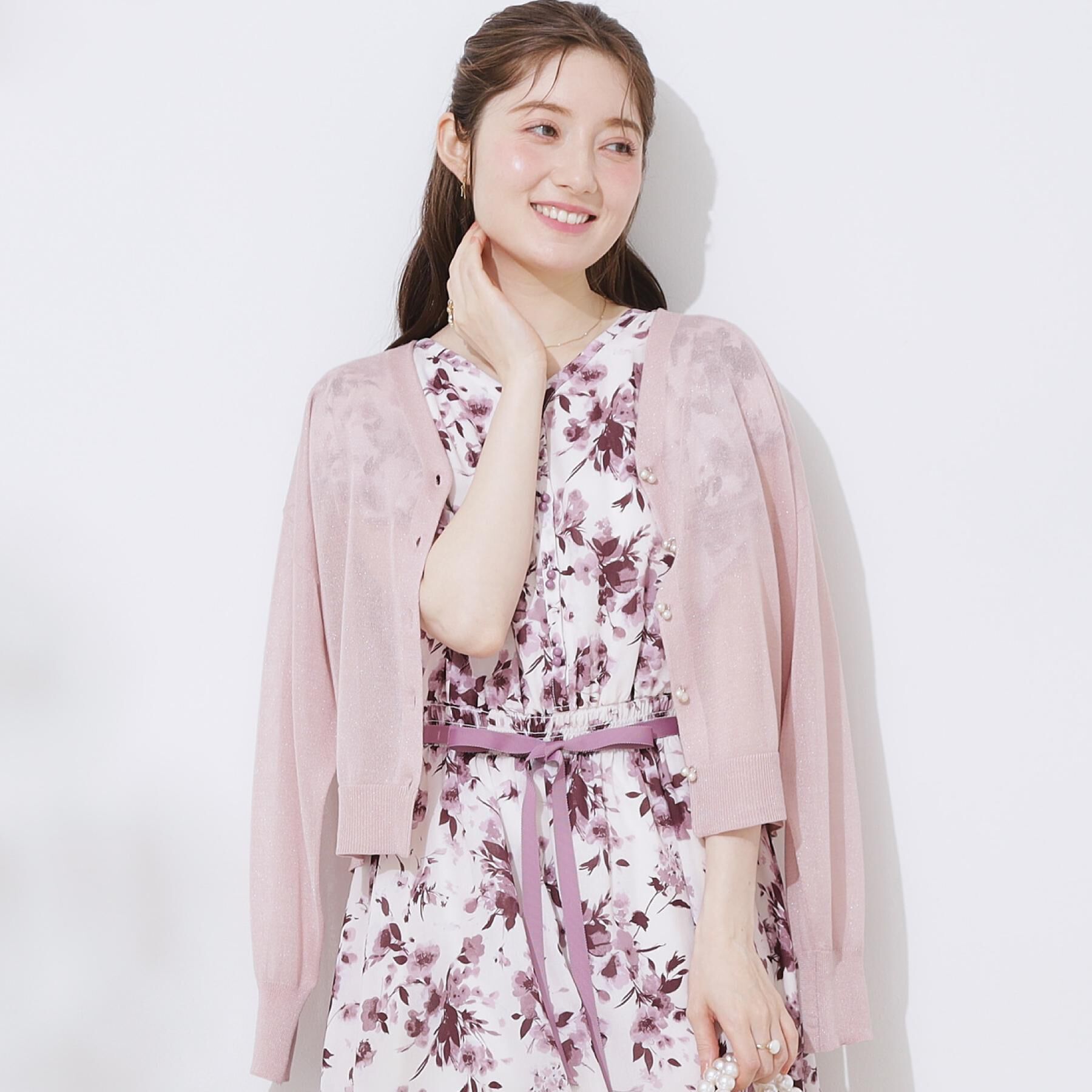 Couture broach「【上品な透け感・通勤】ダブルパール調釦シアーカーディガン」|カーディガン|