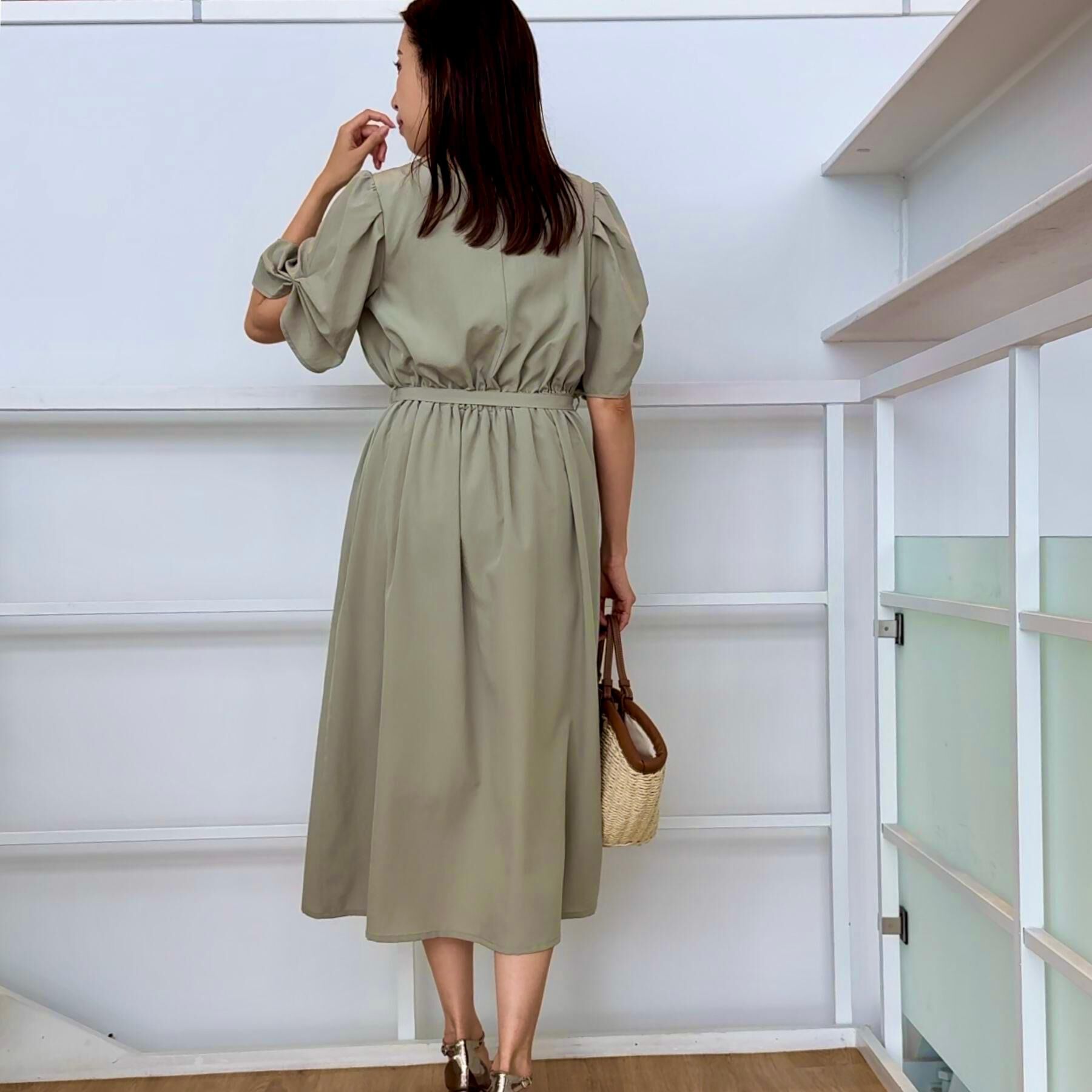 Couture broach「【マシンウォッシャブル・二の腕カバー】ウエストベルトVネックワンピース」|ワンピース|