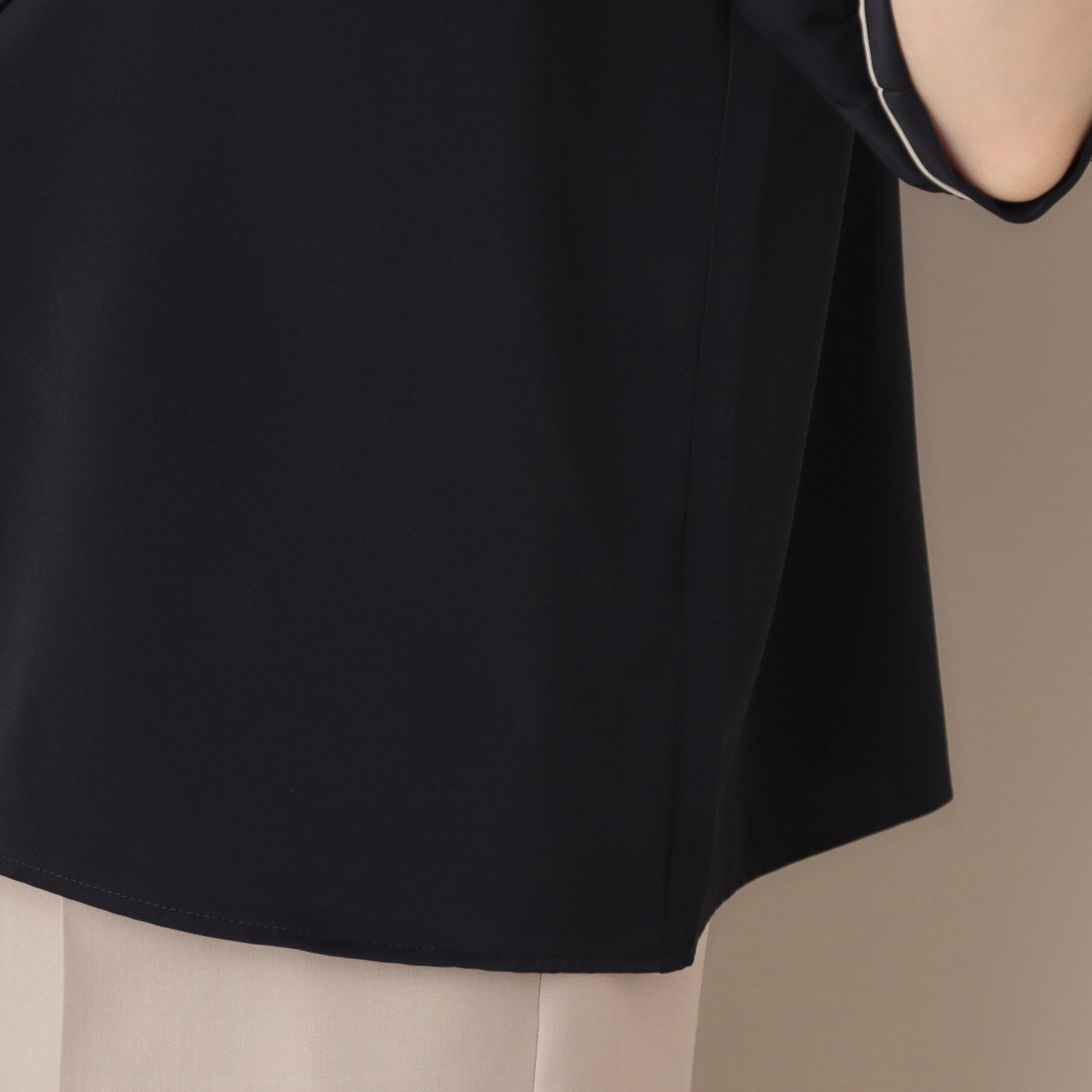 Couture broach「【華やか・5分袖・通勤】配色フリルタイブラウス」|シャツ・ブラウス|