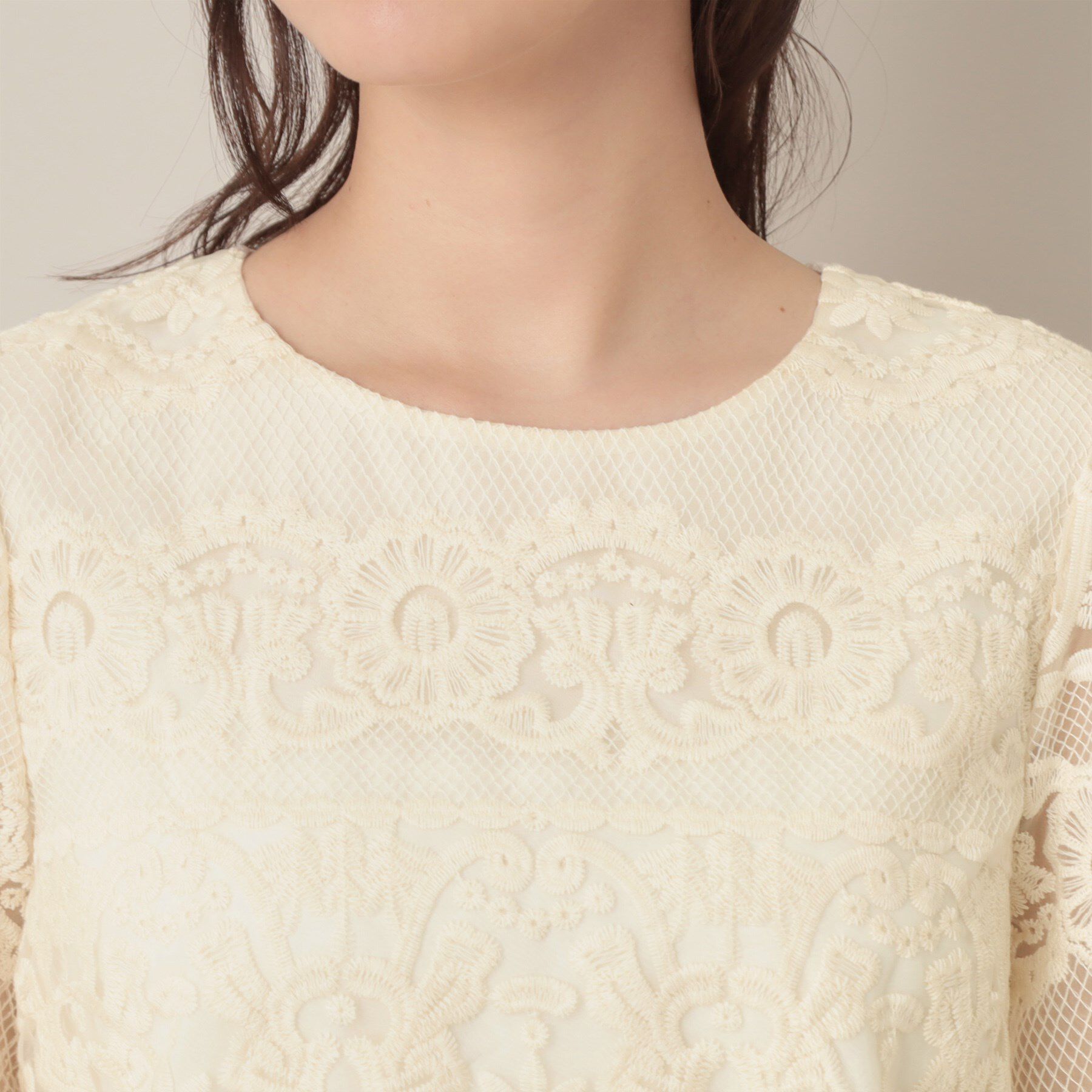 Couture broach「【一枚で着映える・高見え】刺繍レースフレアー袖ブラウス」|シャツ・ブラウス|