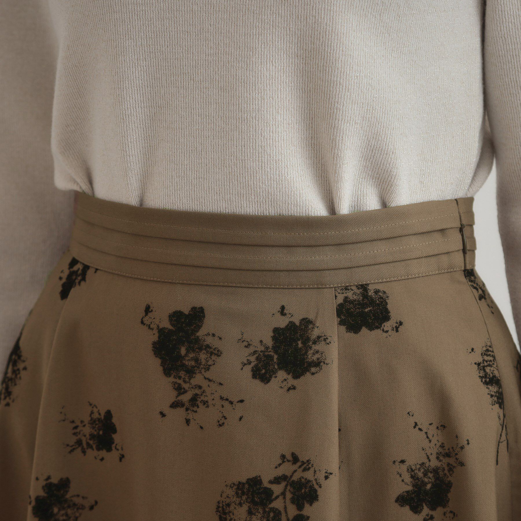 Couture broach「【美シルエット・通勤】フロッキーフラワープリントスカート」|スカート|