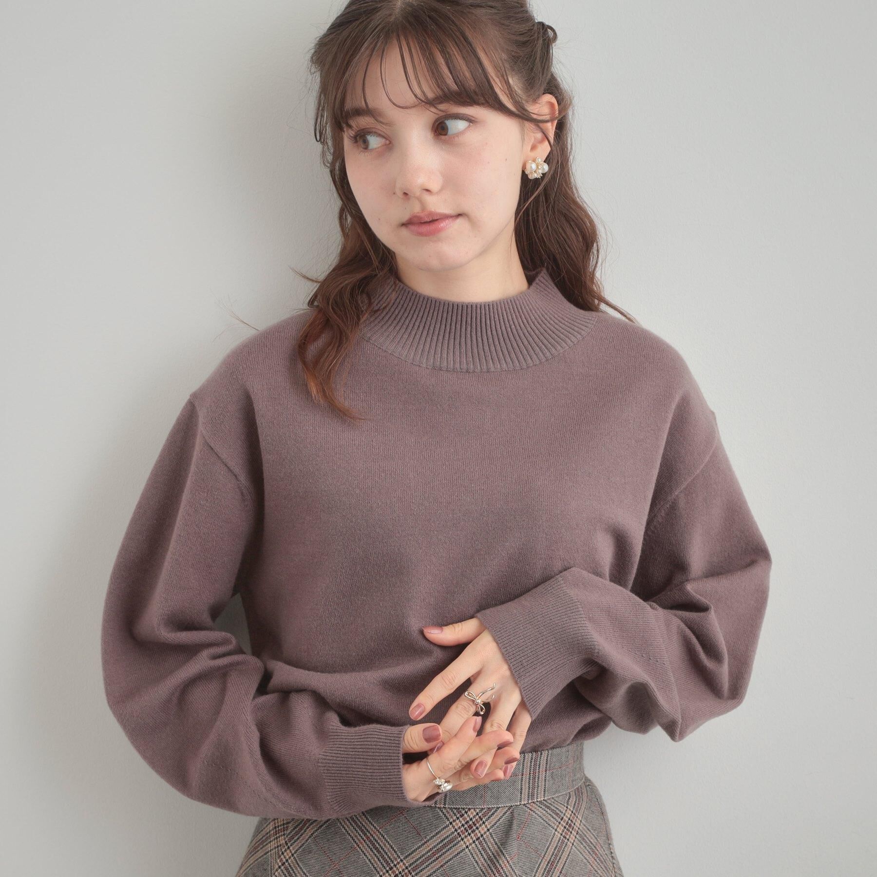 Couture broach「【後ろ姿も着映える・通勤】バックレースアップ微起毛ニット」|ニット・セーター|