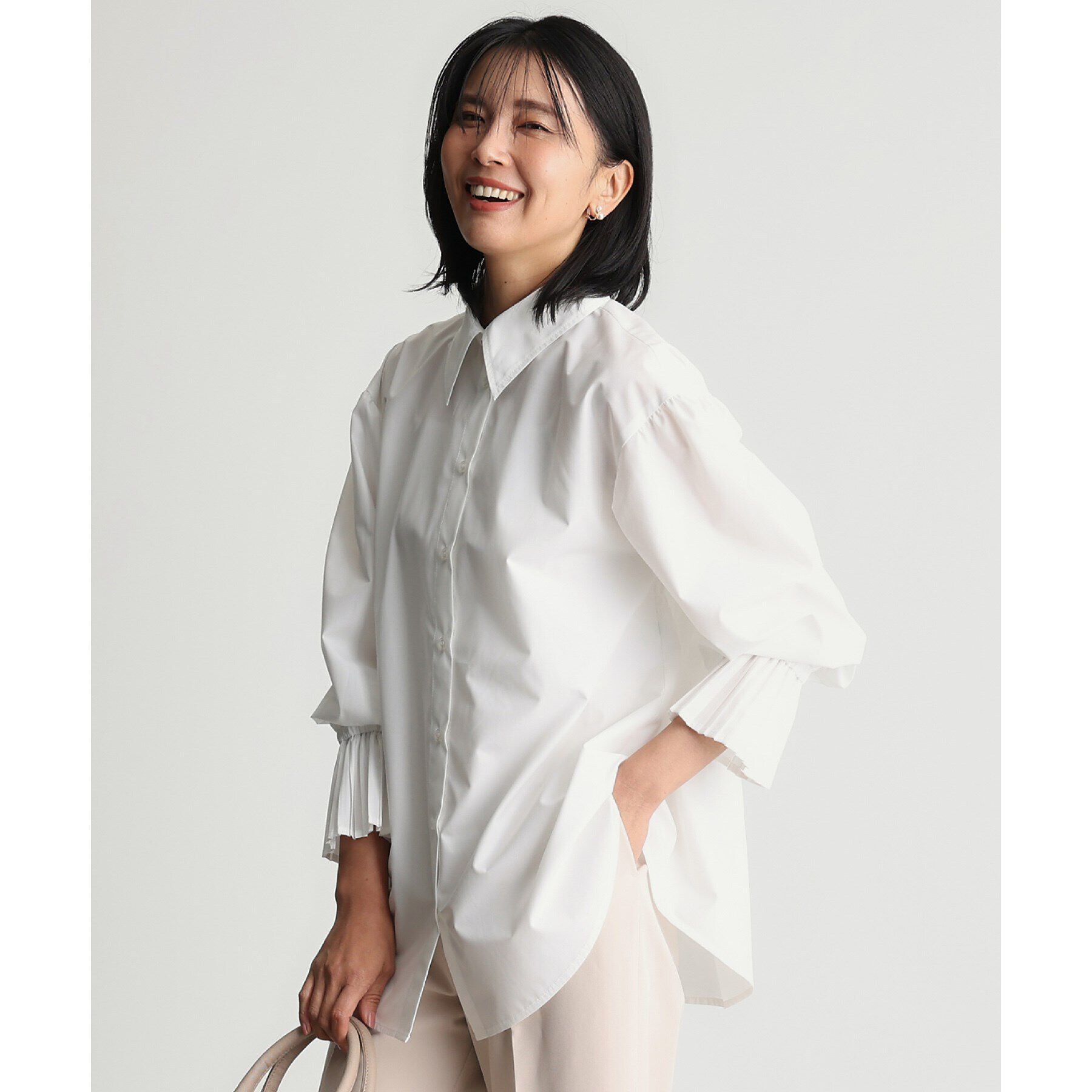 THE SHOP TK「【ONOFF活躍/セレモニー/通勤】袖プリーツバックシャーリングシャツ/洗える」|シャツ・ブラウス|