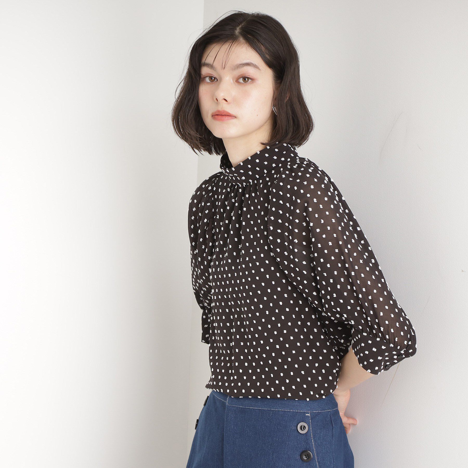 THE SHOP TK「ドットジャカードブラウス【洗える】」|シャツ・ブラウス|ブラック(019)