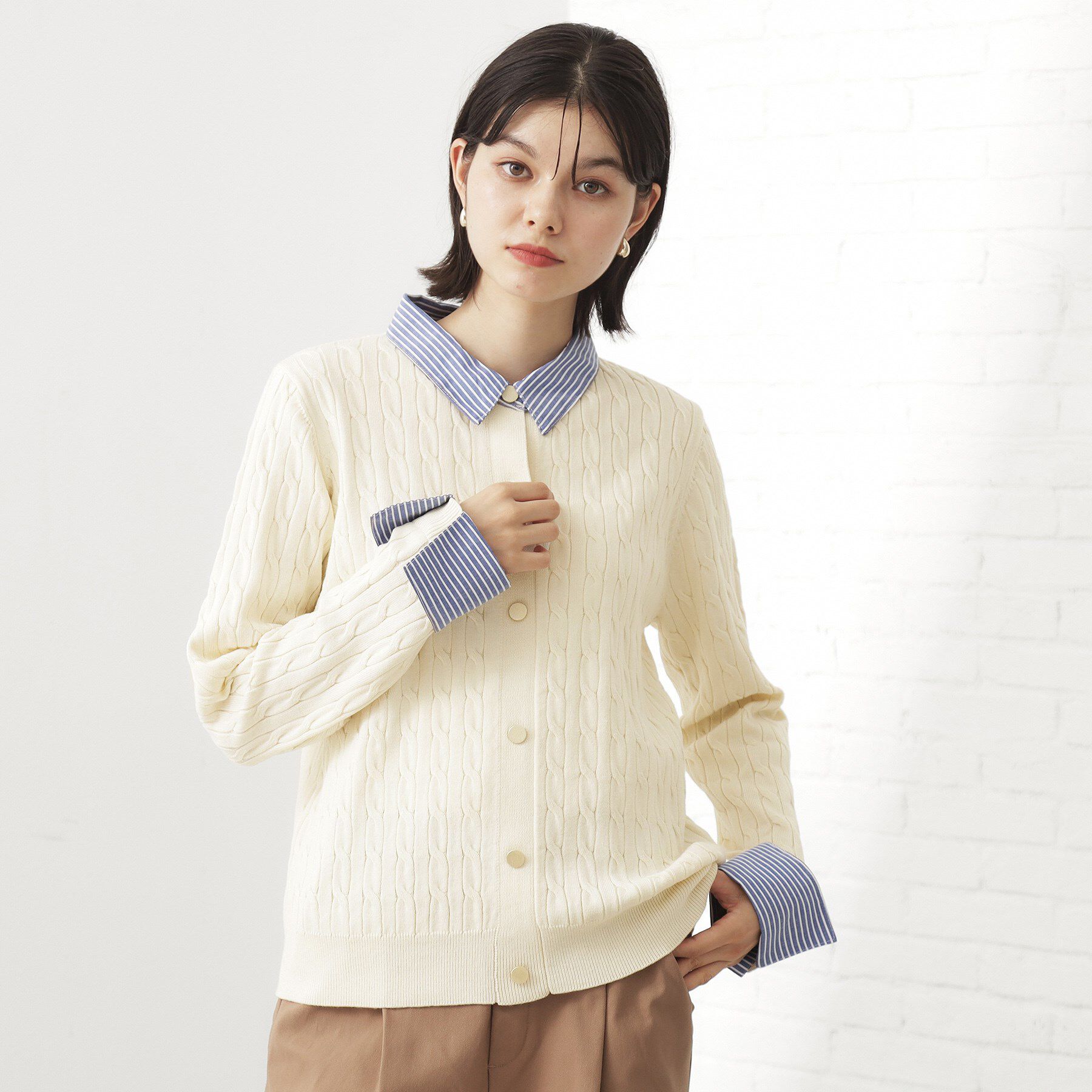 THE SHOP TK「【着るだけでコーデ完成】シャツレイヤード風 ケーブルニット」|ニット・セーター|アイボリー(004)