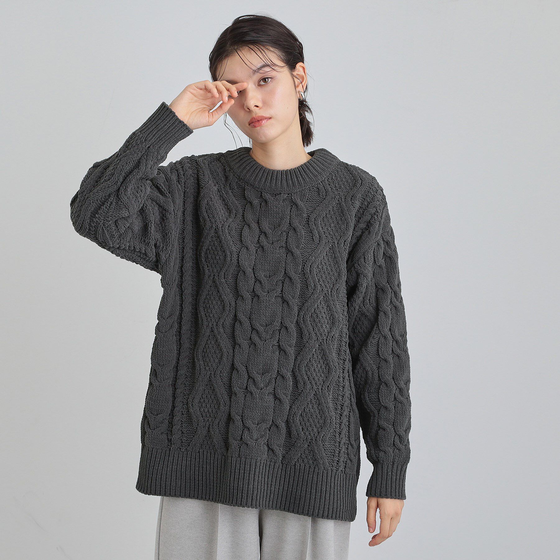 THE SHOP TK「【洗える】冬のコーデを盛り上げる マットモール ケーブルニット」|ニット・セーター|