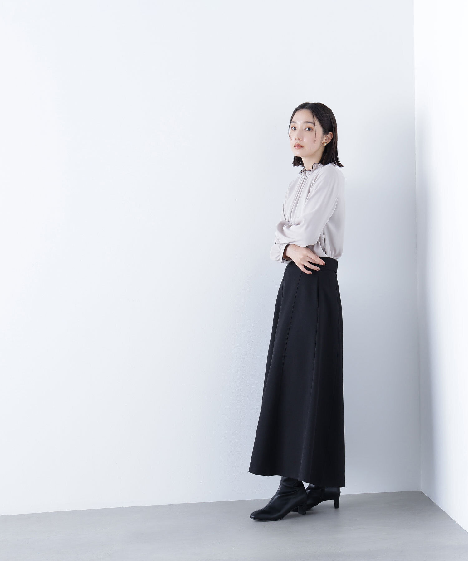  「バイカラーフリルネックブラウス」|シャツ・ブラウス|