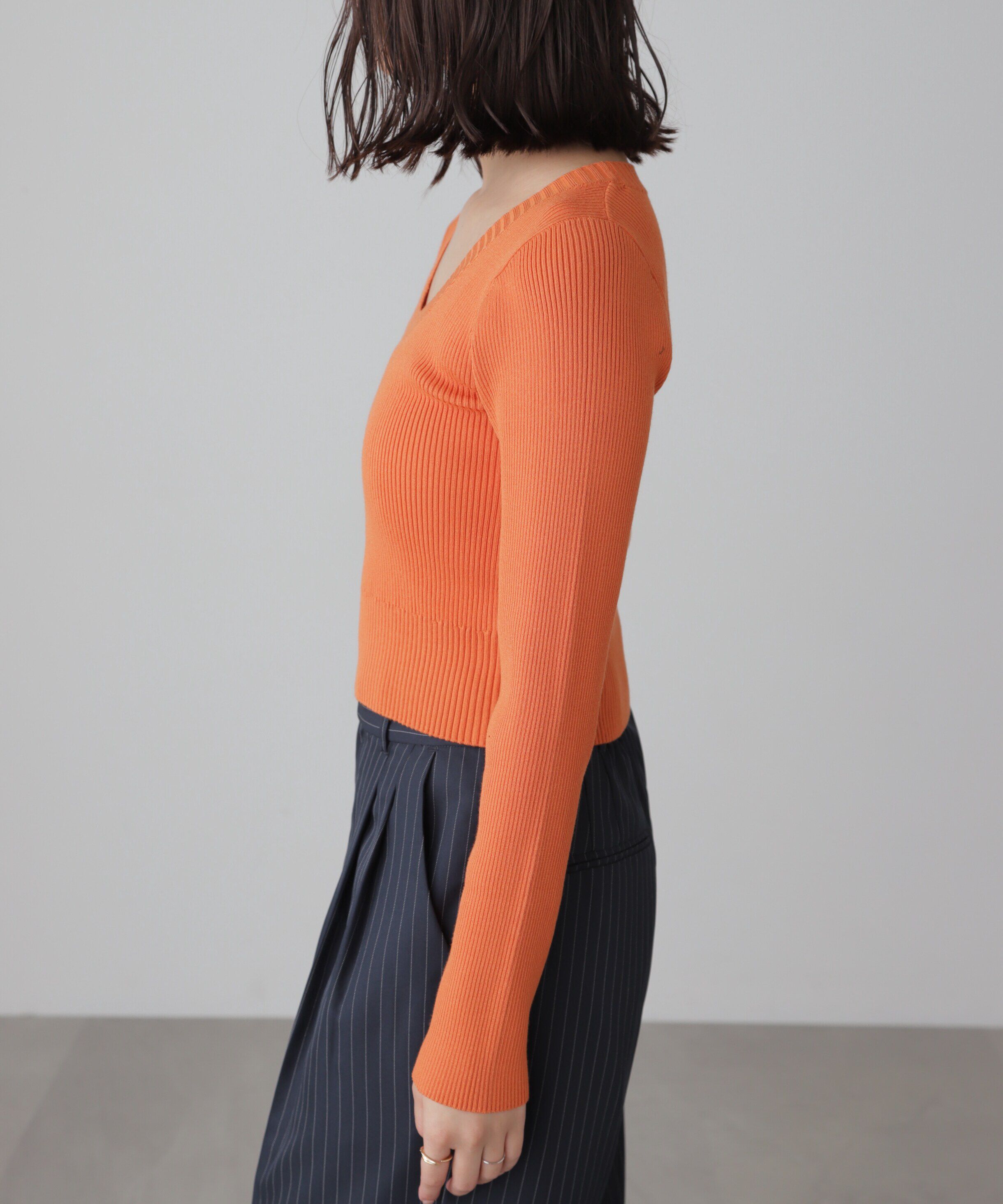  「〈洗える〉マシンウォッシャブルUネックニット」|ニット・セーター|