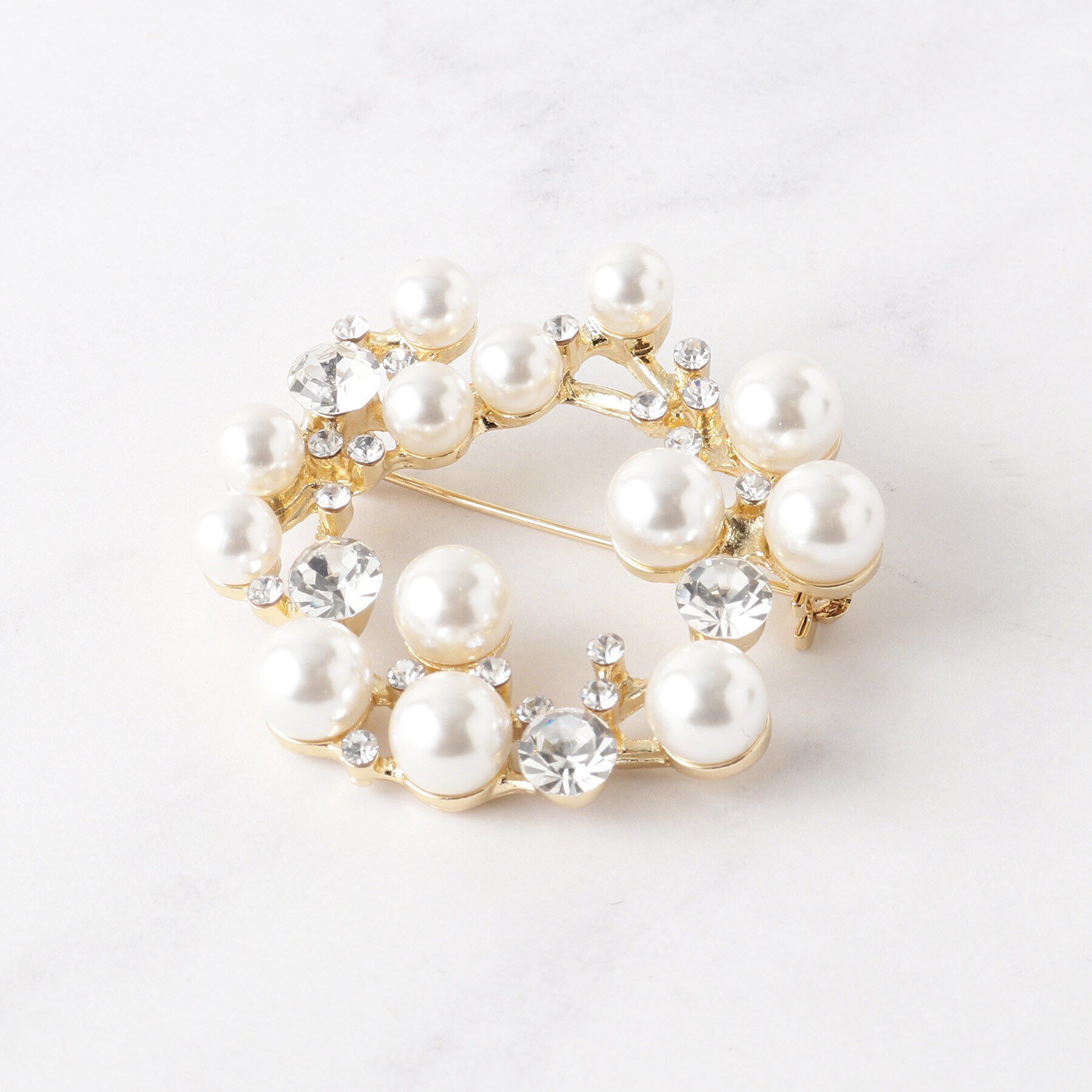 SHOO･LA･RUE「【セレモニー】ビジュー使いがエレガント アソートブローチ」|ブローチ・コサージュ|ゴールド(107)