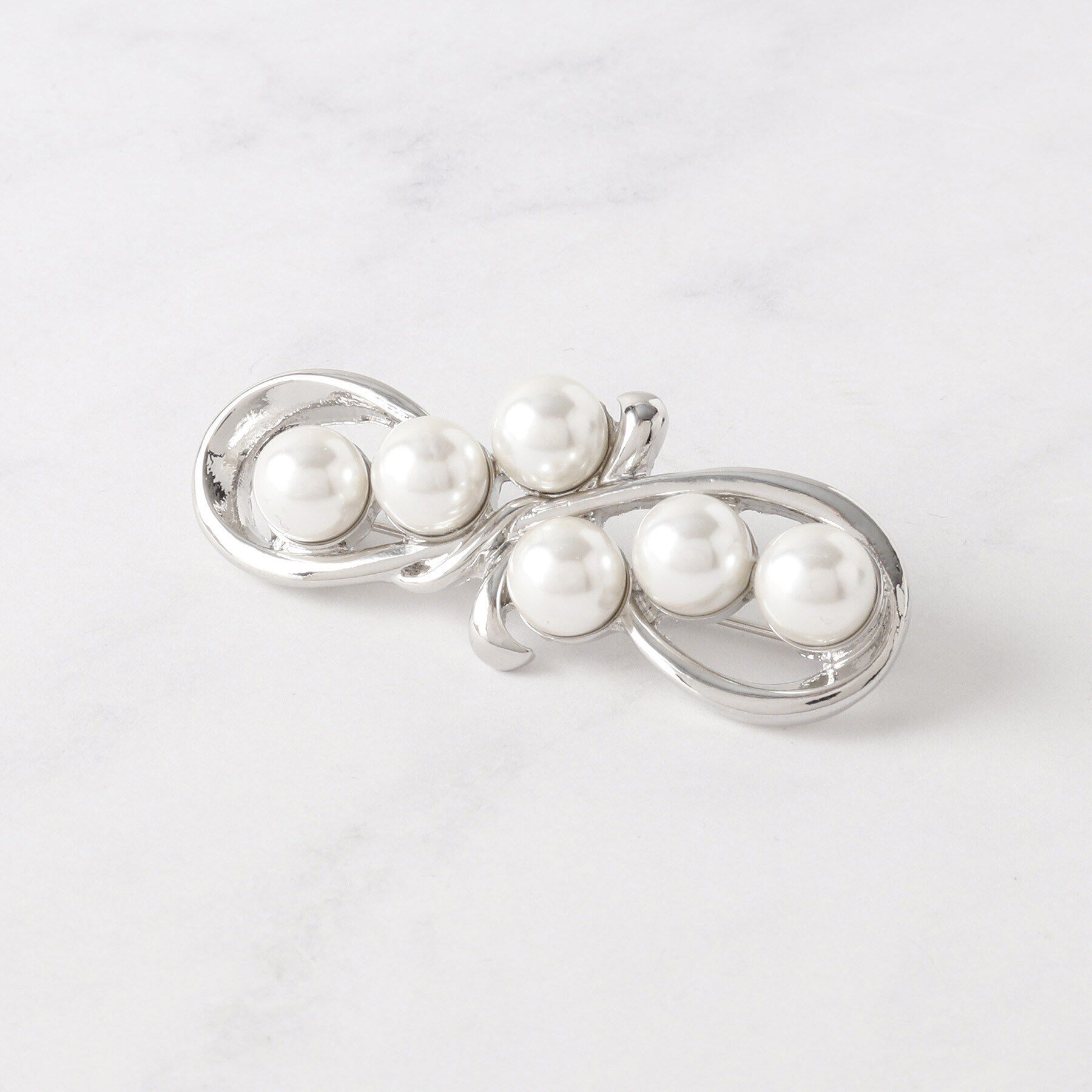 SHOO･LA･RUE「【セレモニー】上品華やかな　4デザインアソートブローチ」|ブローチ・コサージュ|シルバー(306)