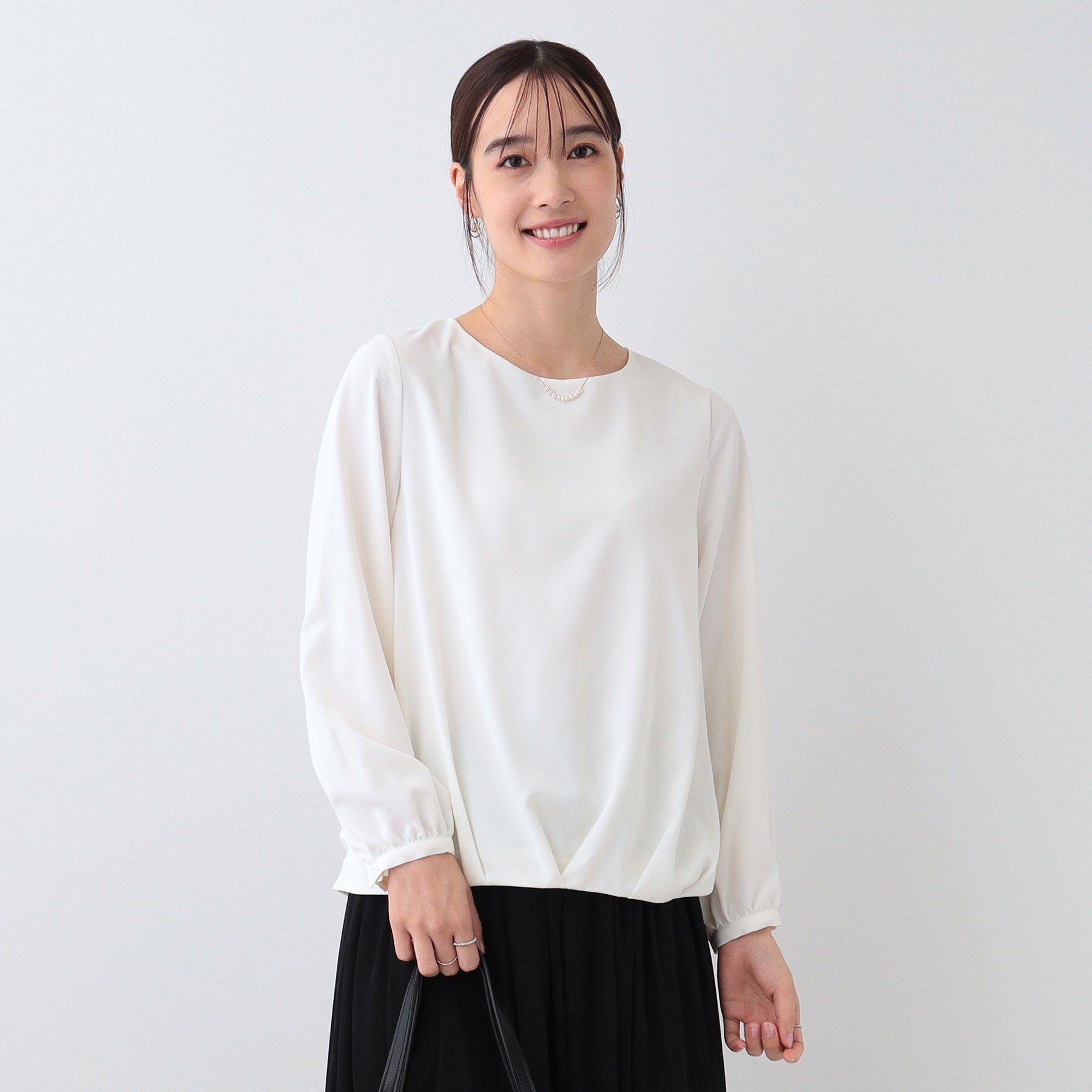 SHOO･LA･RUE「【通勤/セレモニー】さらり軽やか インせず決まる 裾タックブラウス」|シャツ・ブラウス|