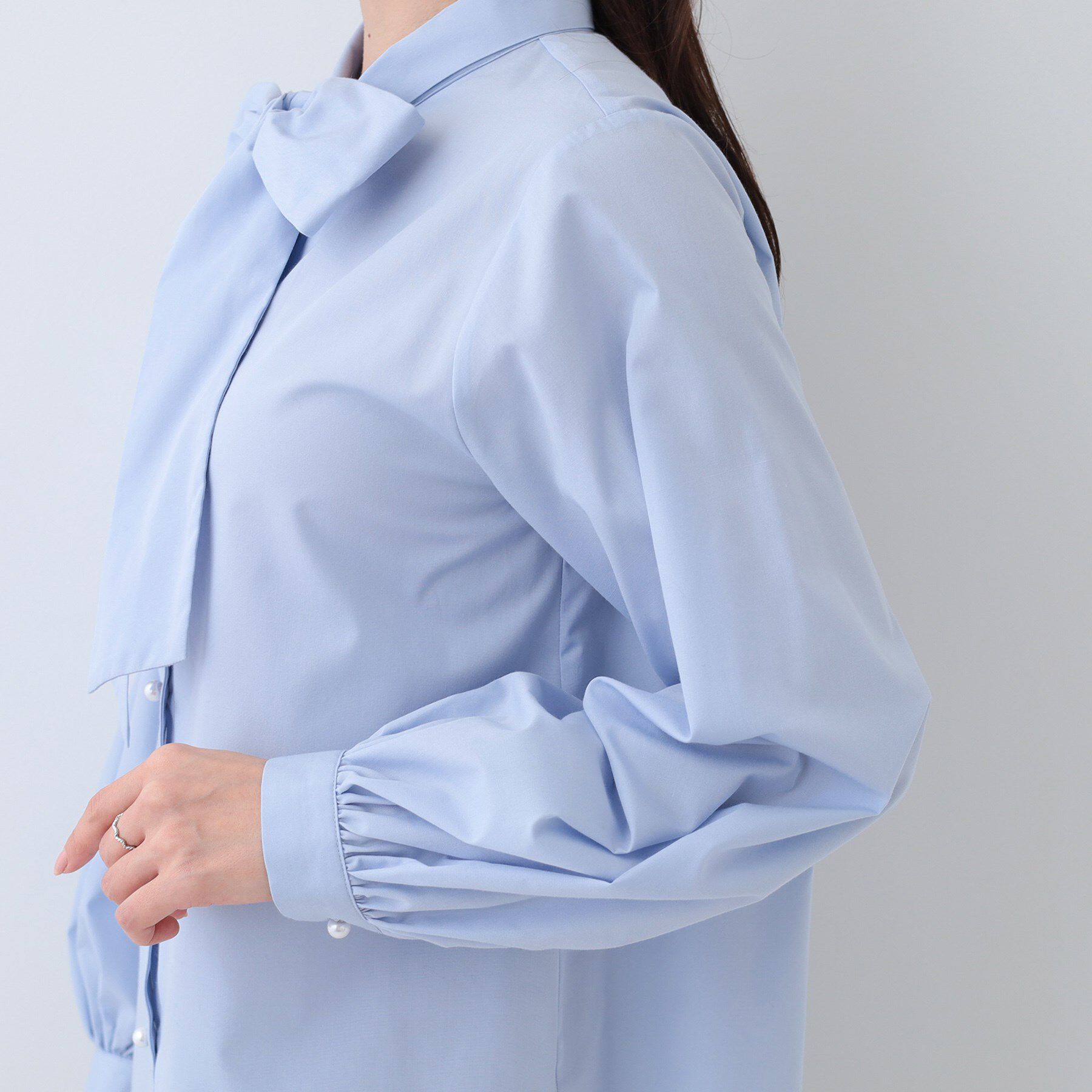 SHOO･LA･RUE「【S-LL】お顔回りを華やかに リボンタイブラウス」|シャツ・ブラウス|