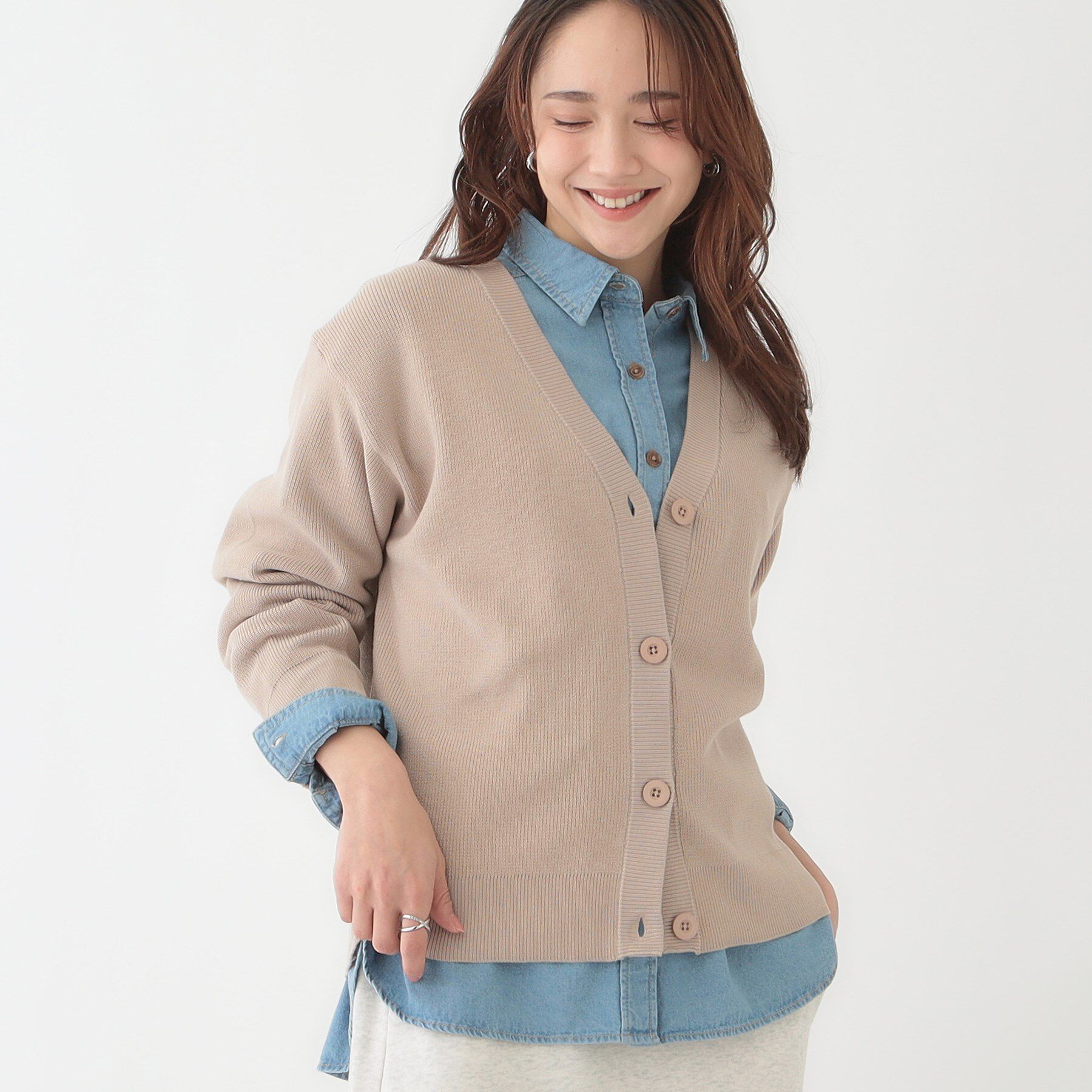 SHOO･LA･RUE「【洗える/S-LL】ドライタッチが心地よい 畦編みVネックカーディガン」|カーディガン|ベージュ(052)