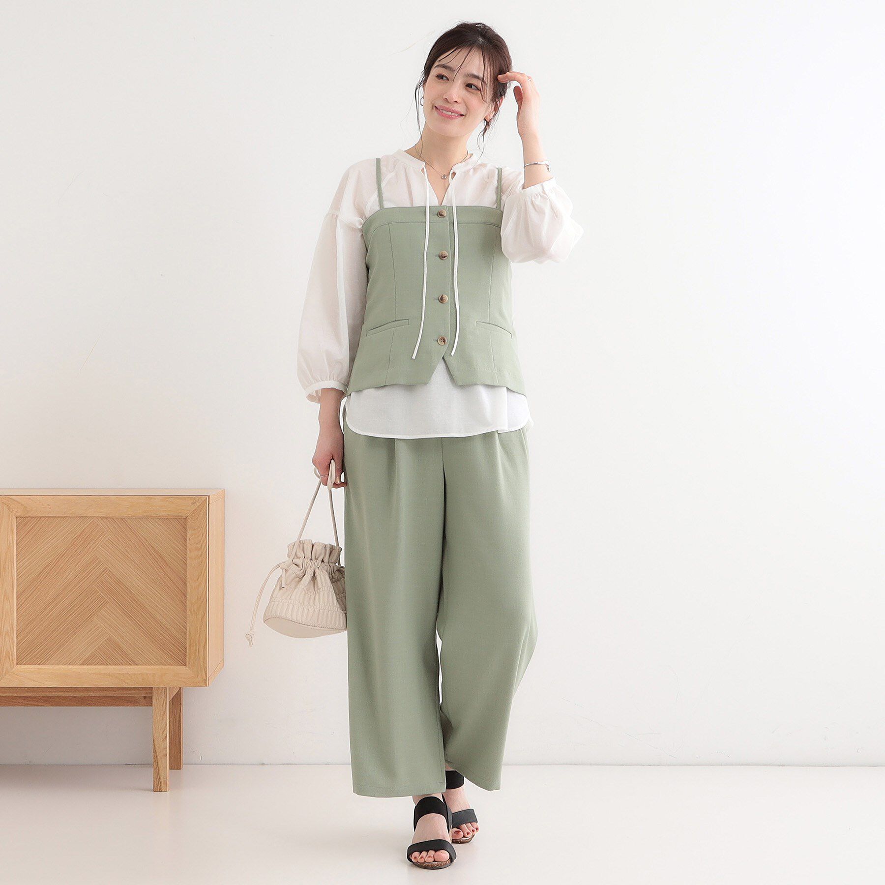 SHOO･LA･RUE「【セットアップ可】コーデが華やぐ 大人の麻調キャミビスチェ」|ベスト・ジレ|