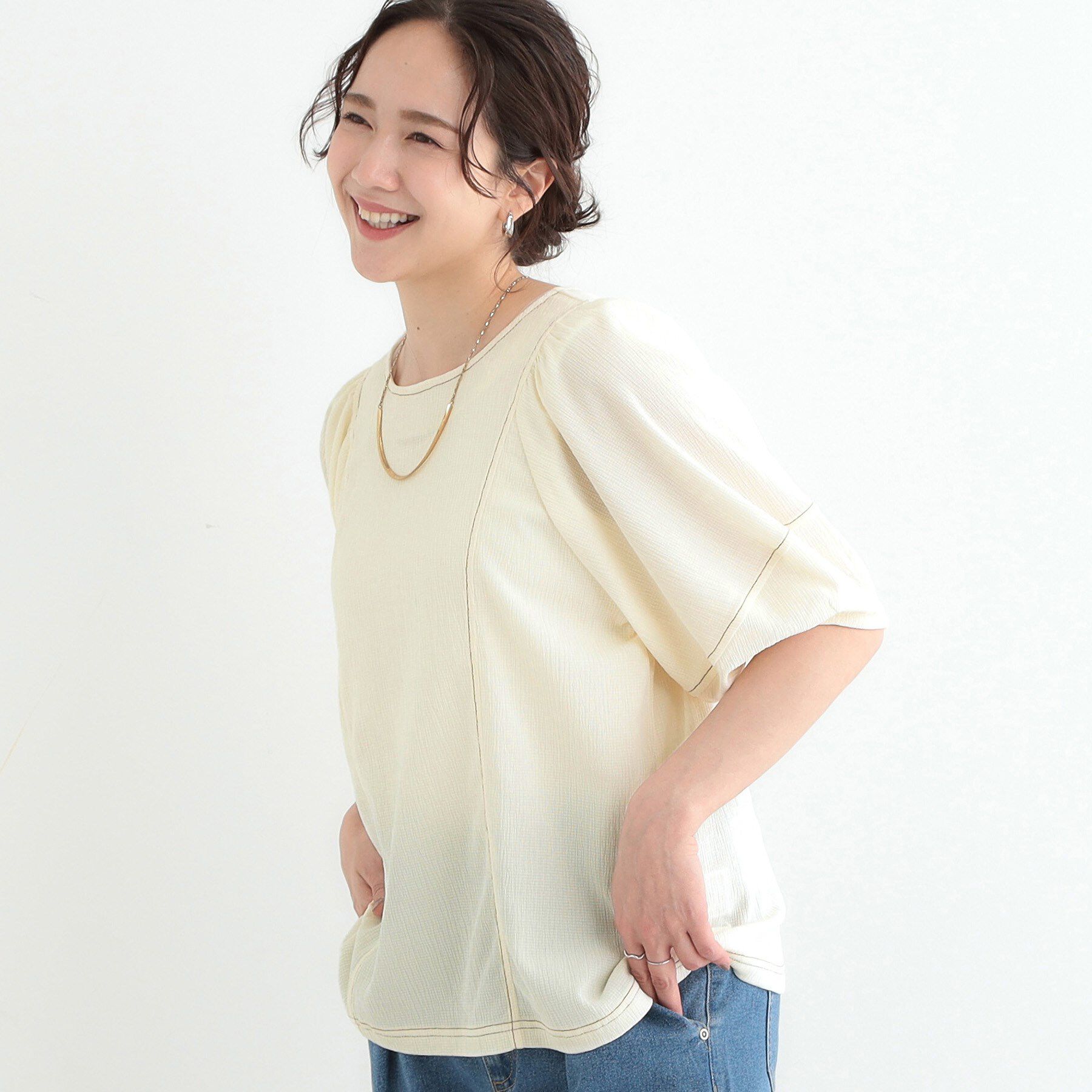 SHOO･LA･RUE「【洗える/S-LL/UV】 配色ステッチがアクセント 大人のデザイントップス」|Tシャツ・カットソー|オフホワイト(003