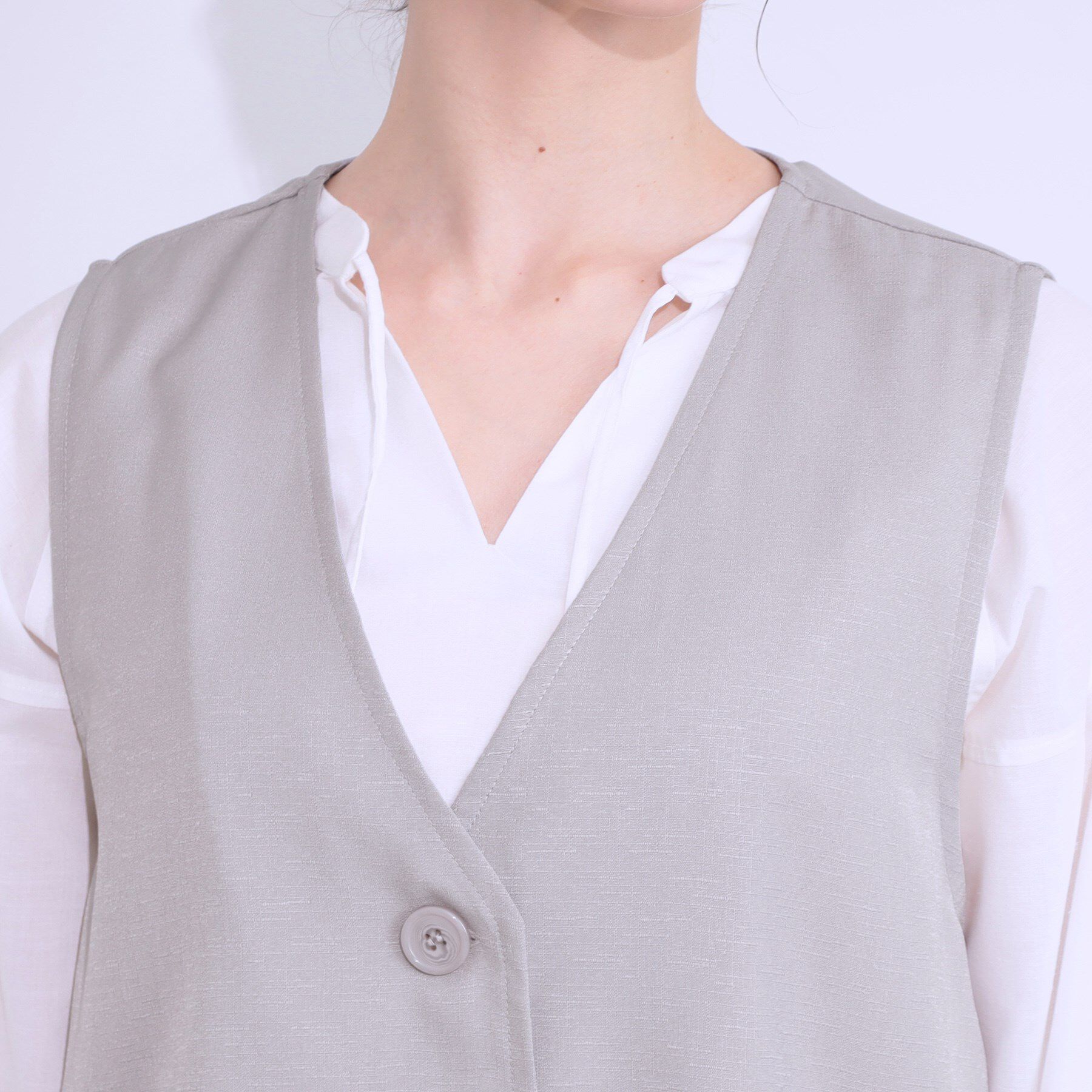 SHOO･LA･RUE「【S-LL/体型カバー】後ろ姿もきれい見え バックプリーツジレ」|ベスト・ジレ|