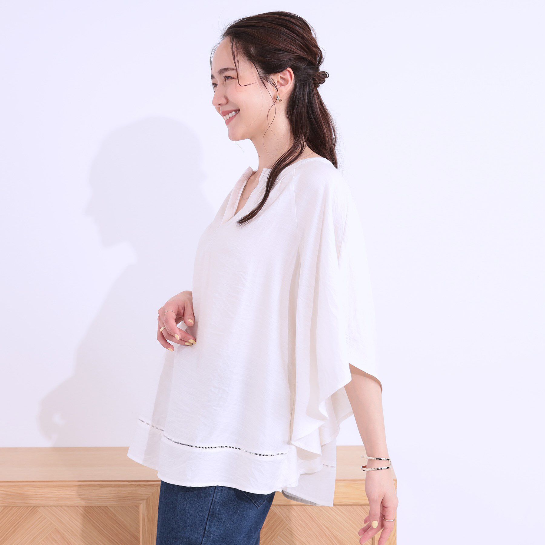 SHOO･LA･RUE「【洗える/ひんやり】涼しく体型カバー お袖フレア ドレープブラウス」|シャツ・ブラウス|