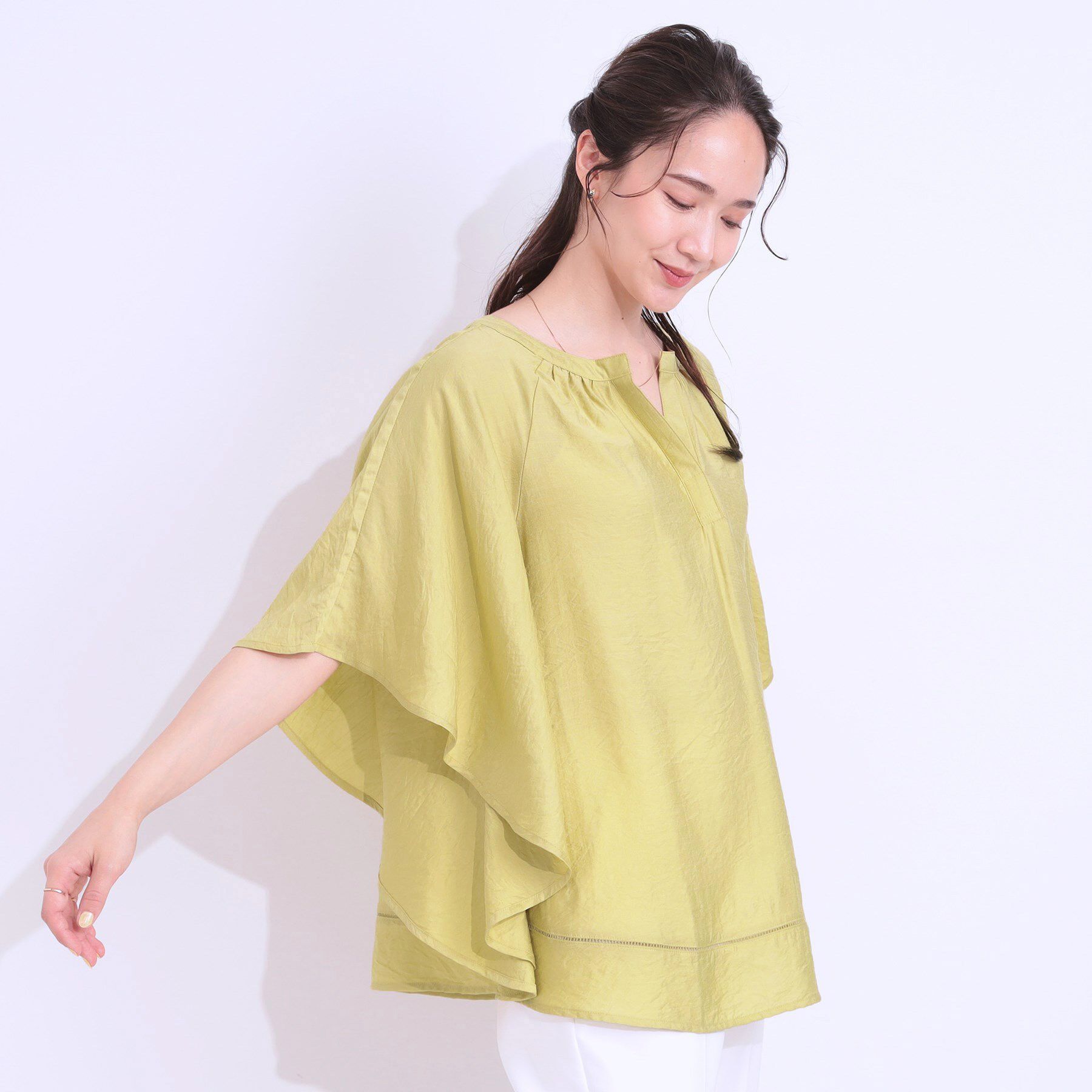 SHOO･LA･RUE「【洗える/ひんやり】涼しく体型カバー お袖フレア ドレープブラウス」|シャツ・ブラウス|