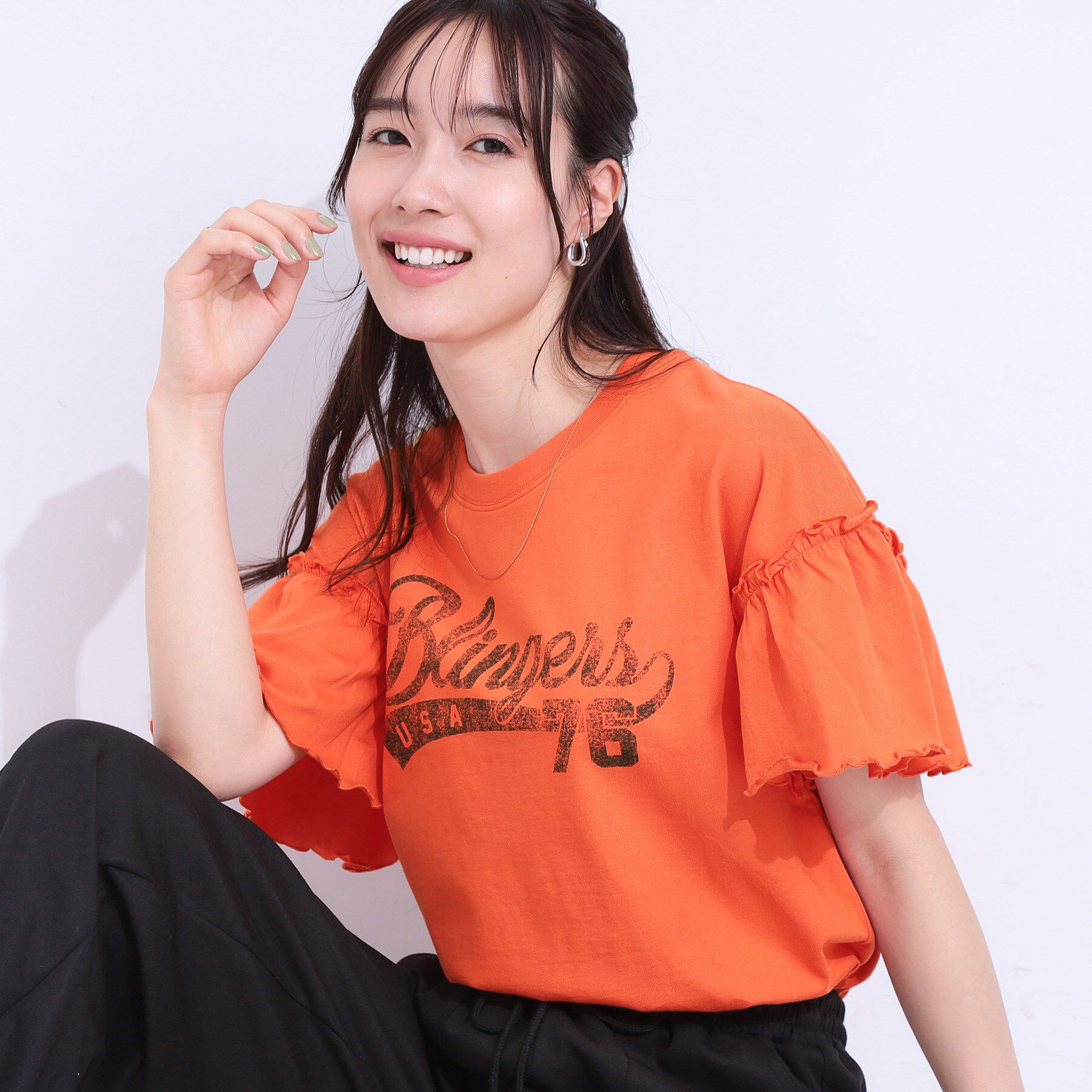 SHOO･LA･RUE「【洗える/S-LL】プリントアソート お袖フリルTシャツ」|Tシャツ・カットソー|オレンジ(367)