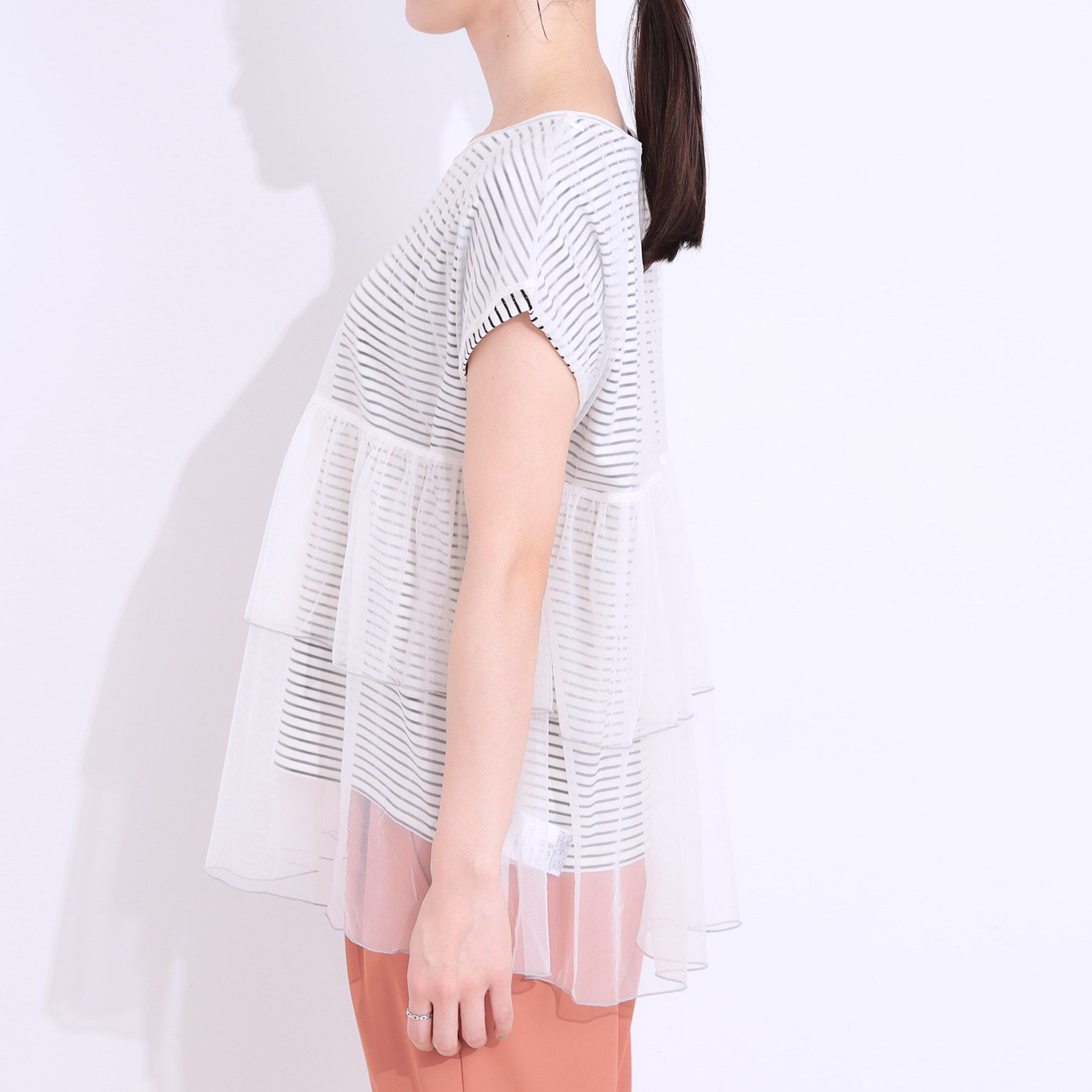 SHOO･LA･RUE「【S-LL/2点セット】程よい甘さをプラス Tシャツ＋チュールトップス」|Tシャツ・カットソー|