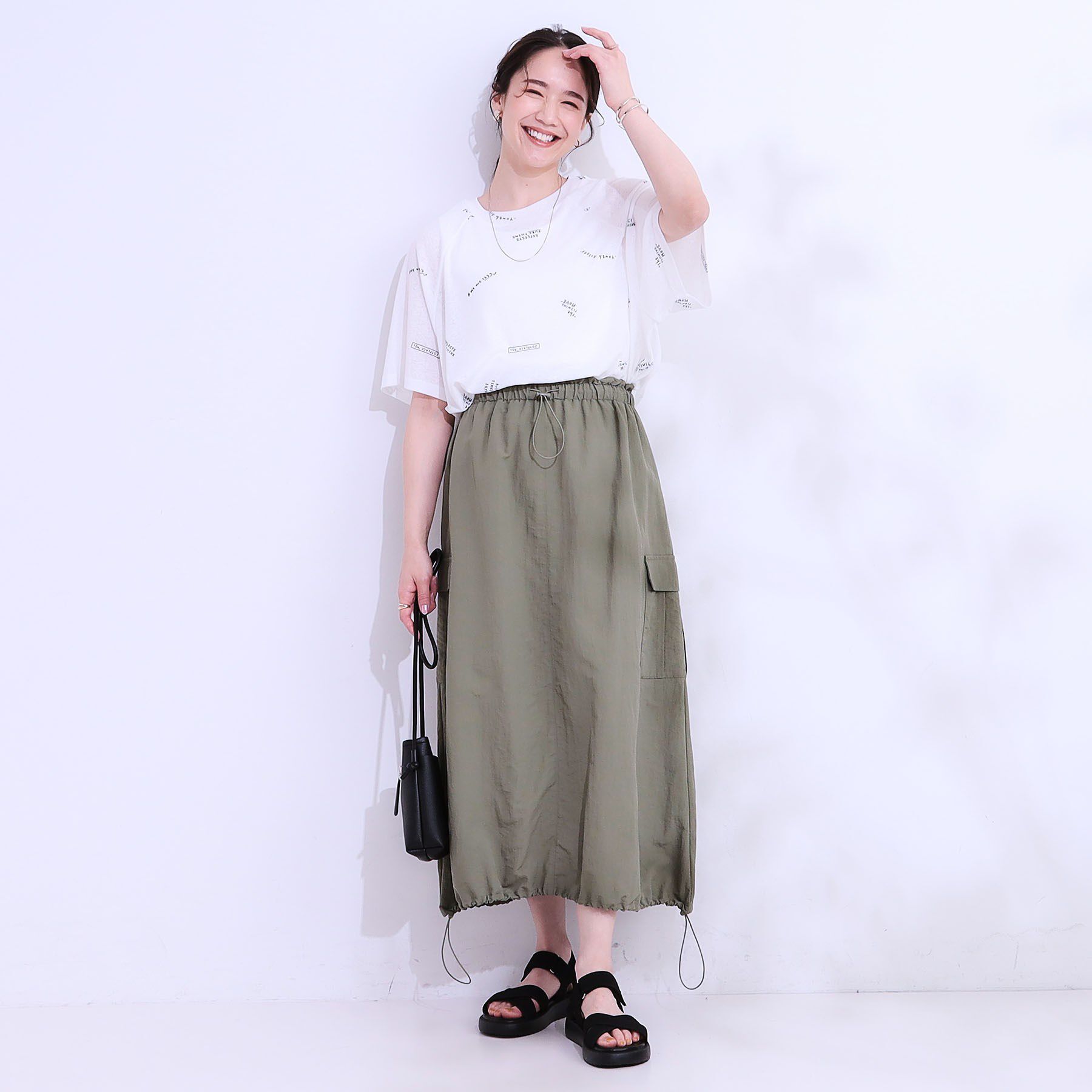 SHOO･LA･RUE「【洗える/S-LL】ゆるっとこなれ見え 総柄プリント シアーTシャツ」|Tシャツ・カットソー|