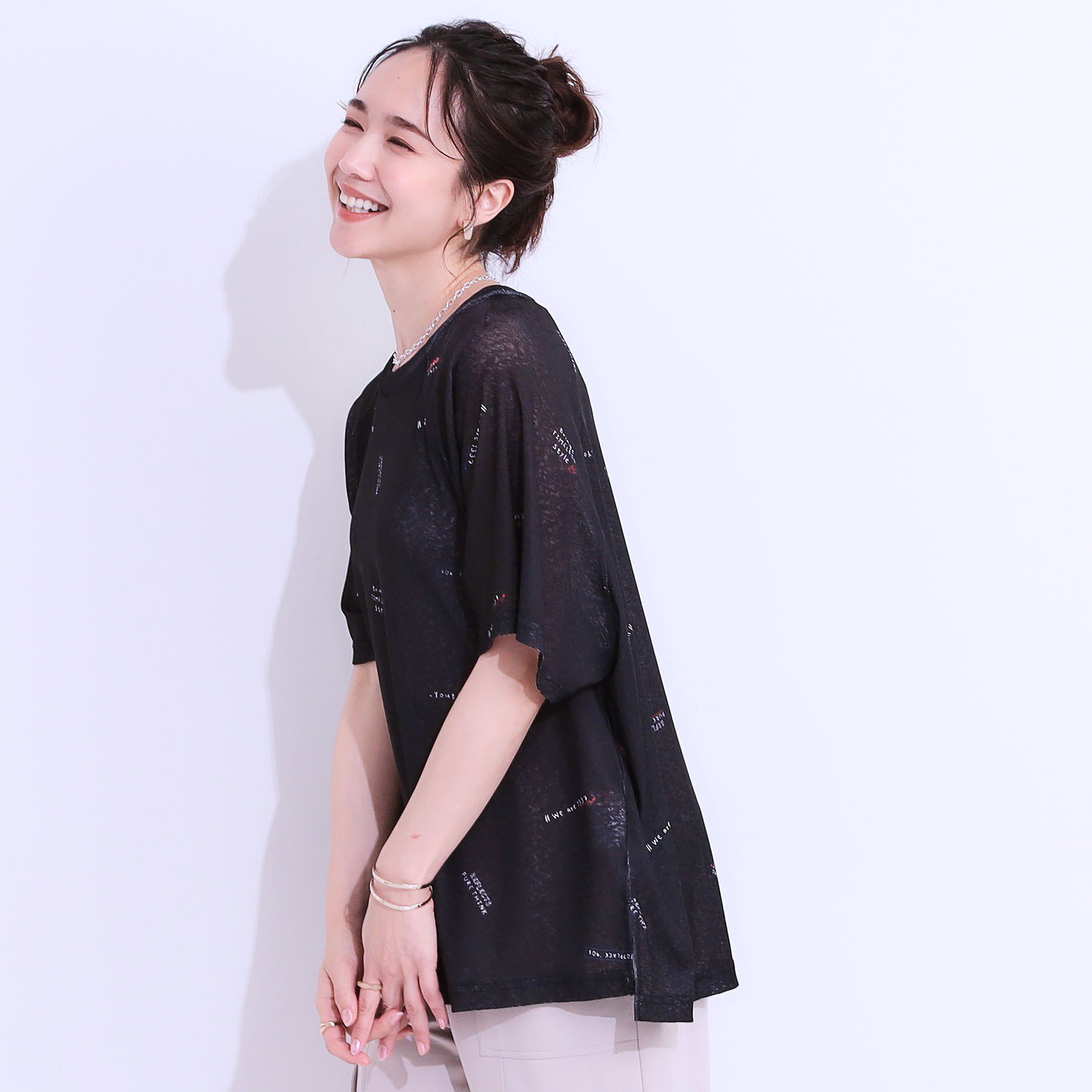 SHOO･LA･RUE「【洗える/S-LL】ゆるっとこなれ見え 総柄プリント シアーTシャツ」|Tシャツ・カットソー|