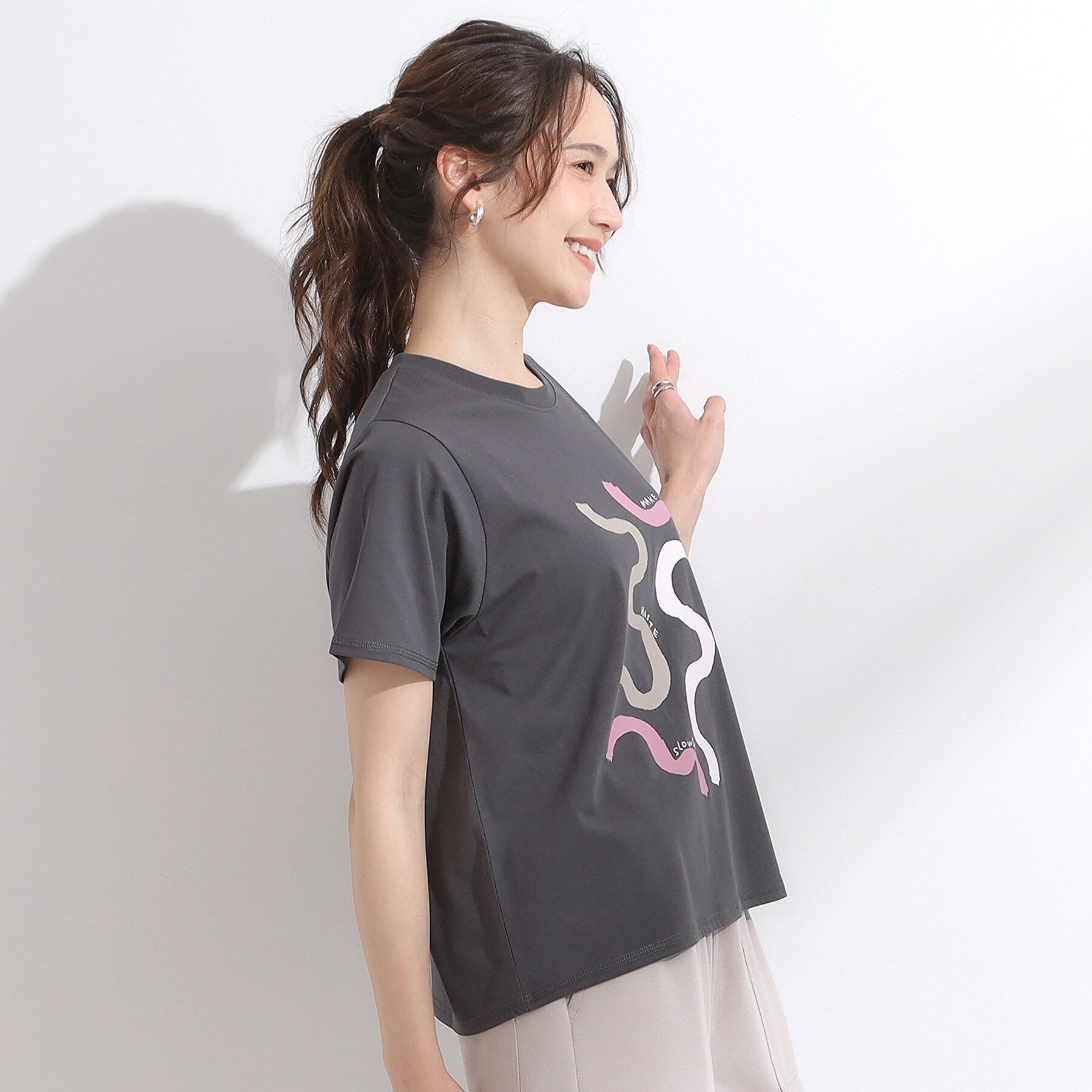 SHOO･LA･RUE「【S-LL/ひんやり/汗ジミ軽減/UVカット】グラフィックアソートTシャツ」|Tシャツ・カットソー|