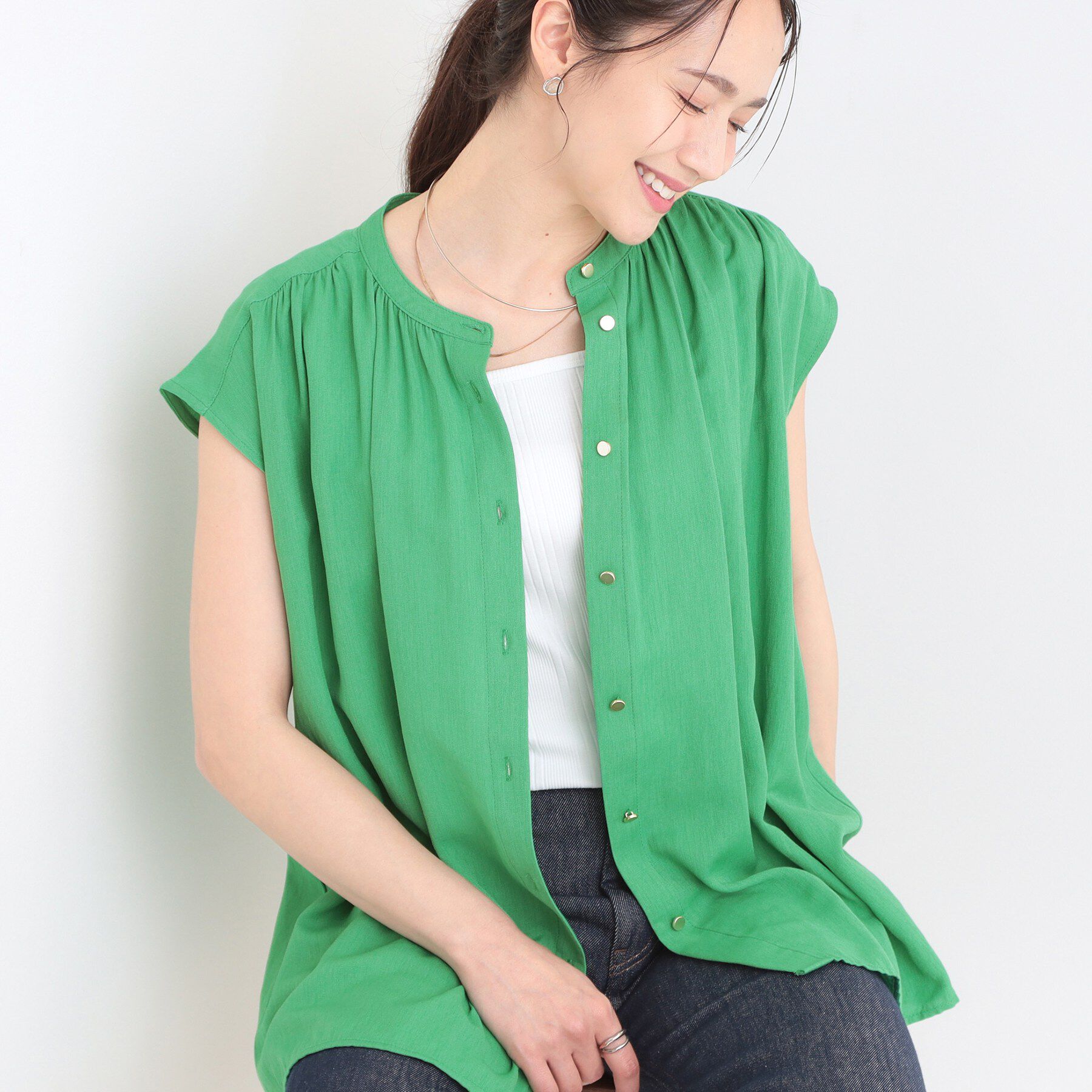 SHOO･LA･RUE「【S-LL/洗濯後しわになりにくい】上品にきれい見え スラブギャザーブラウス」|シャツ・ブラウス|グリーン(022)