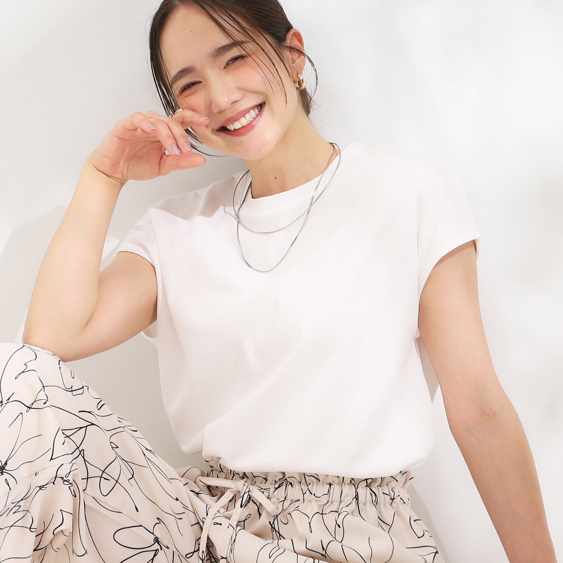 SHOO･LA･RUE「【S-LL/汗ジミ軽減/ひんやり/UV】インせず着られる フレンチスリーブTシャツ」|Tシャツ・カットソー|ホワイト(001)