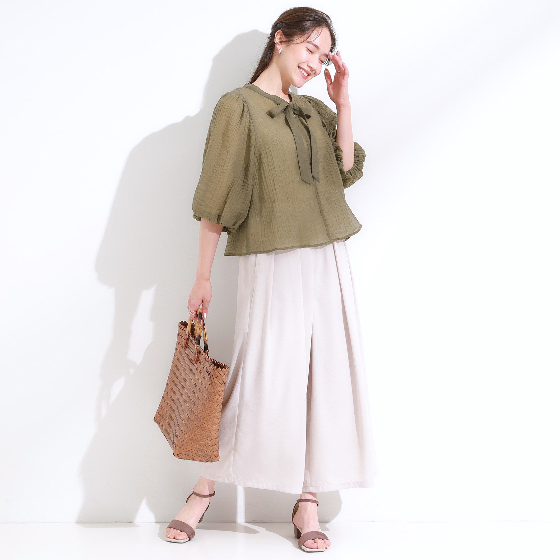 SHOO･LA･RUE「【S-LL/前後2WAY】バルーンスリーブが華やか こなれ見えシアーブラウス」|シャツ・ブラウス|