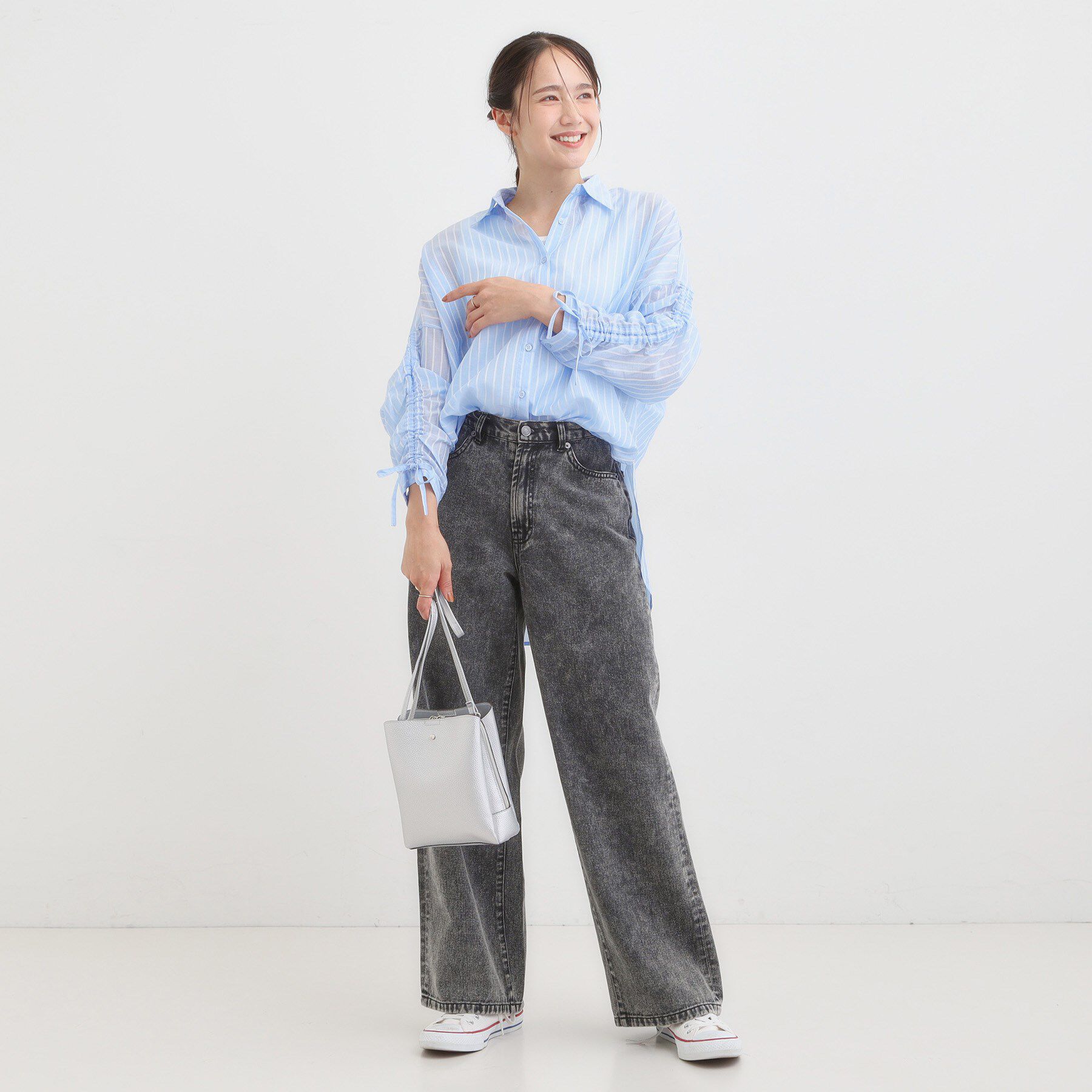 SHOO･LA･RUE「【S-LL/ひんやり】程よい透け感 ストライプ柄 お袖ギャザーデザインシャツ」|シャツ・ブラウス|