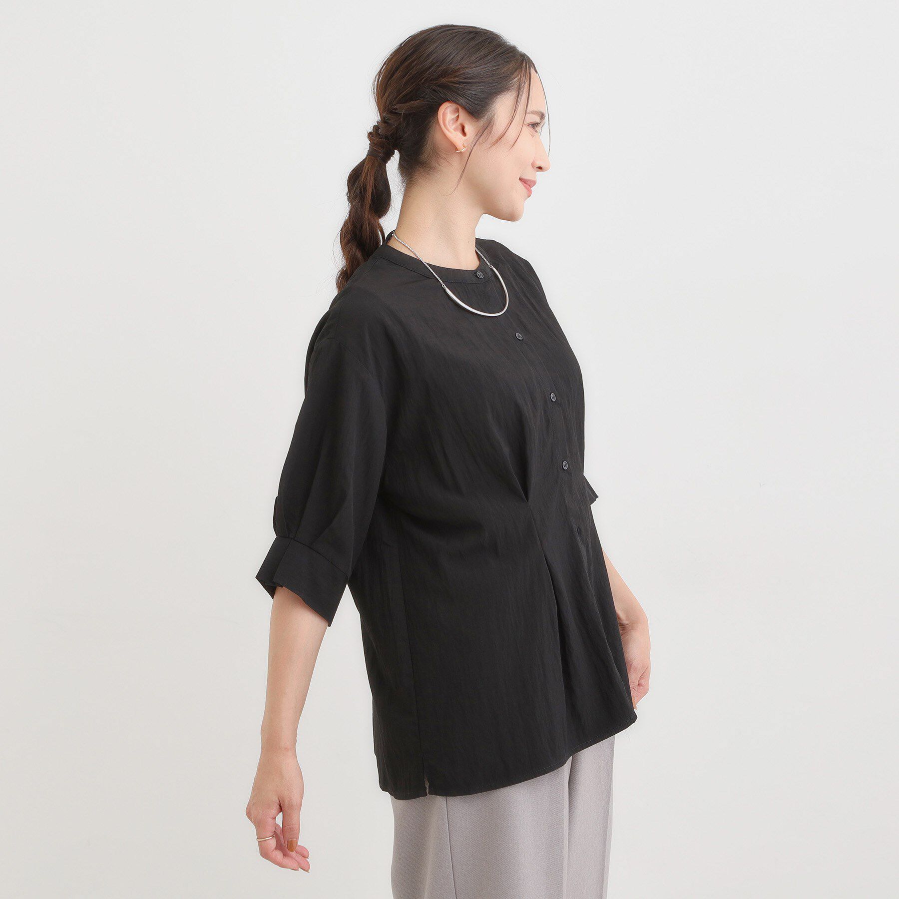 SHOO･LA･RUE「【S-LL/通勤スタイルにも】ウエストタックで程よくシェイプ 大人の上品ブラウス」|シャツ・ブラウス|