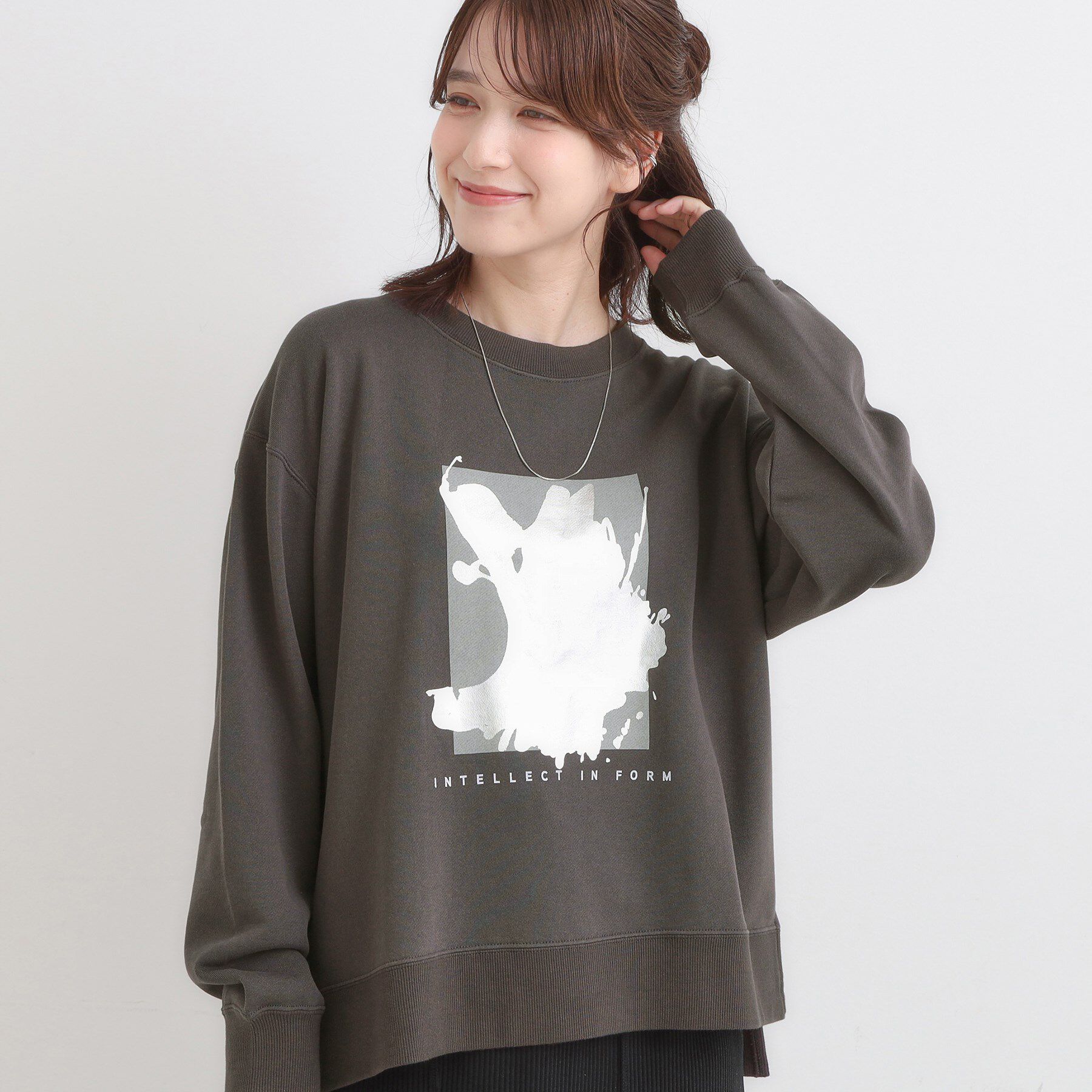 SHOO･LA･RUE「グラフィックアソート裏毛スウェット」|パーカー|チャコールグレー(3