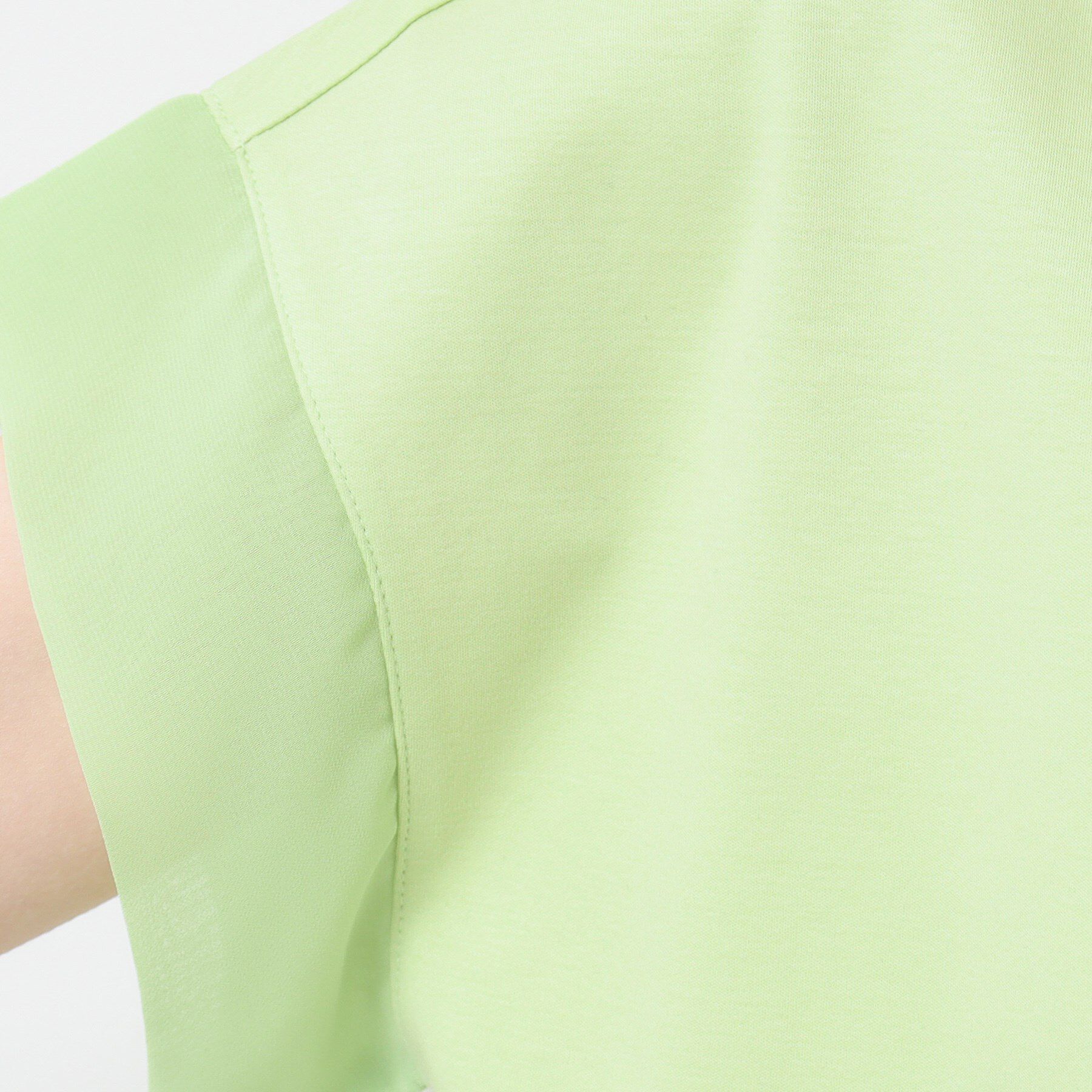 Dessin「【シリーズ累計8万枚！選べる5サイズ/6色展開/洗える】美光沢カットソー【オンにもオフにもちょうどい」|Tシャツ・カットソー|