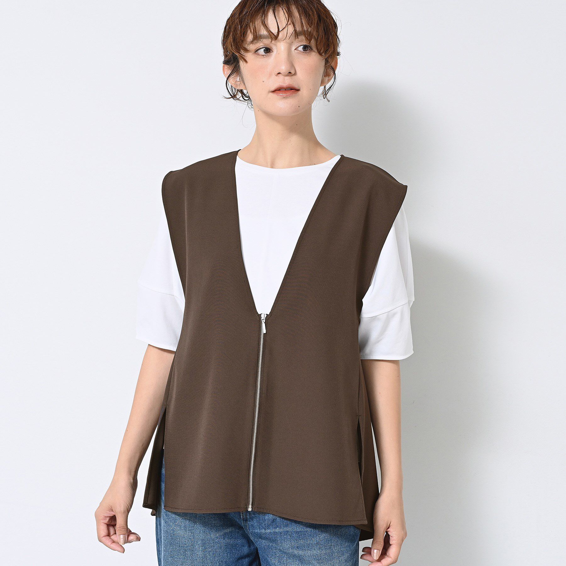 Dessin「【セットアップ可/洗える】サイドスリットVネックジレ」|ベスト・ジレ|