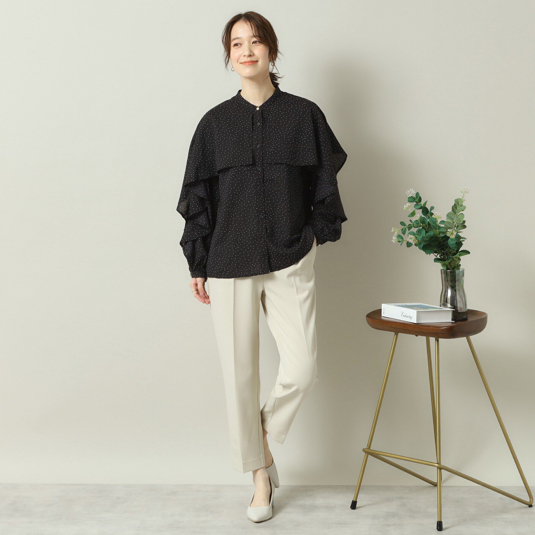 ITS&rsquo;DEMO「【手洗い可】ケープフリルドットブラウス」|シャツ・ブラウス|
