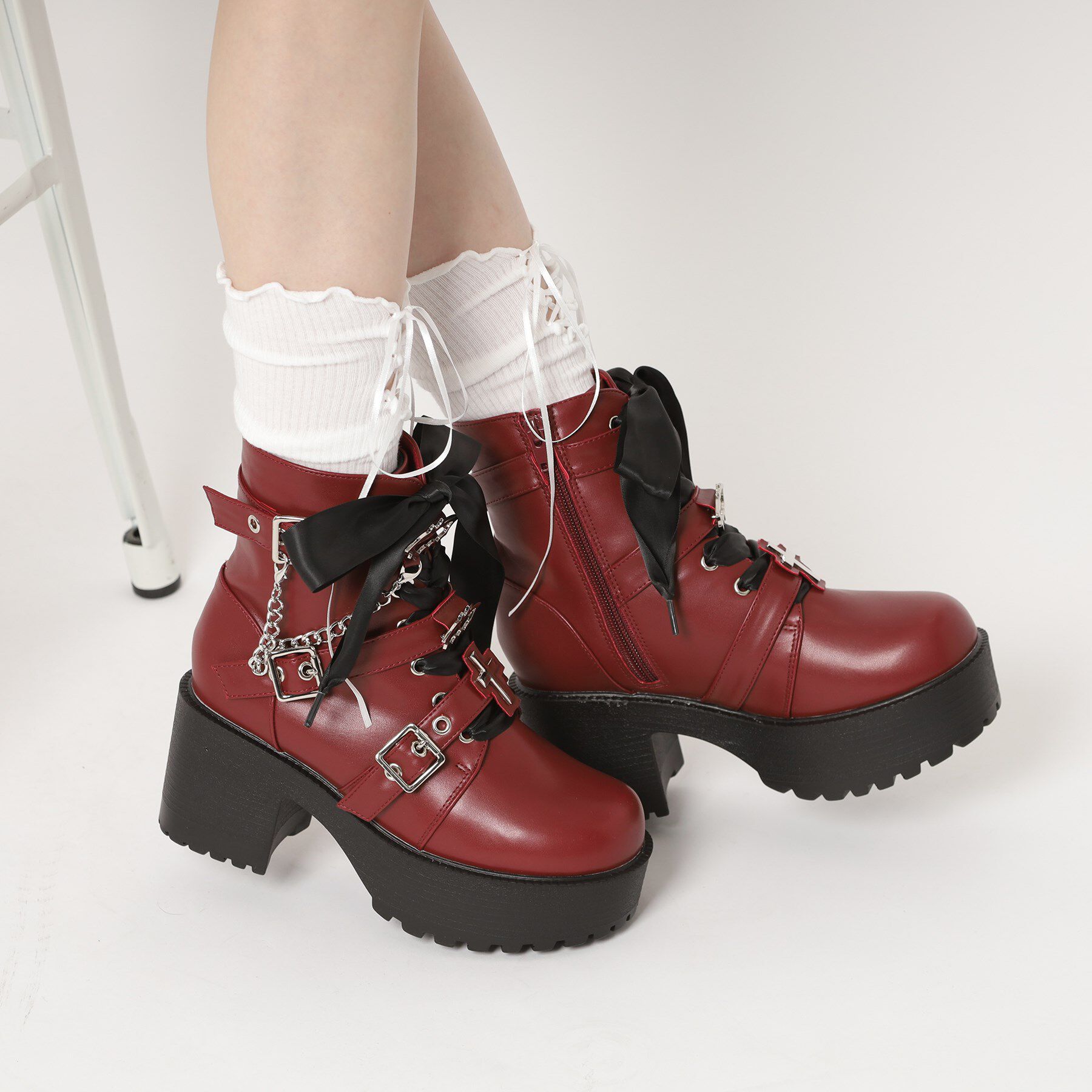 csT&P「厚底&times;コウモリ&times;十字架スニーカー」|ショートブーツ|