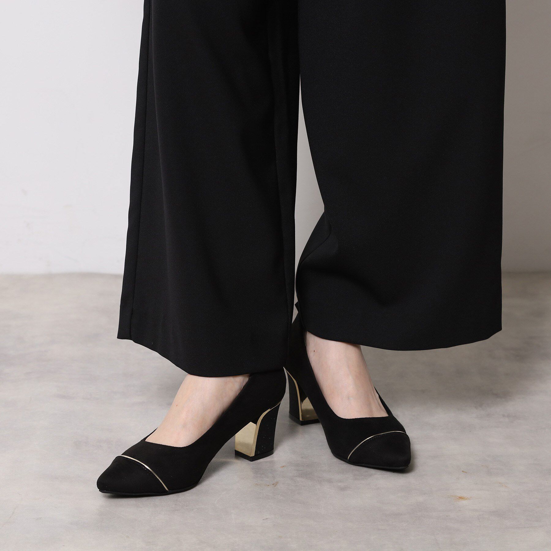ESPERANZA「【EC先行販売】ラメヒールゴールドラインパンプス」|パンプス|ブラック(019)