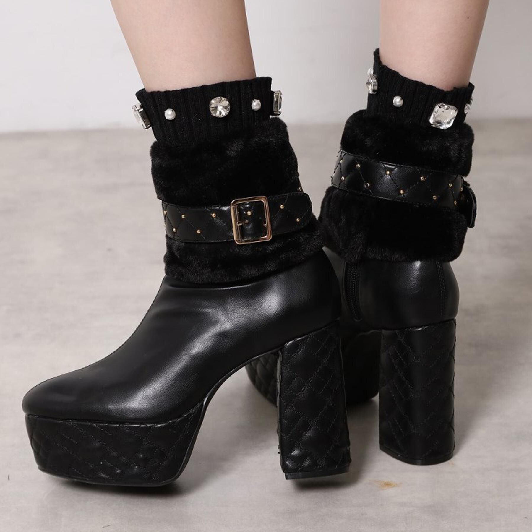 ESPERANZA「【ラク盛り／ショートブーツ】リピーター続出／脚長美脚 マルチWAYショートブーツ」|ショートブーツ|ブラック(019)