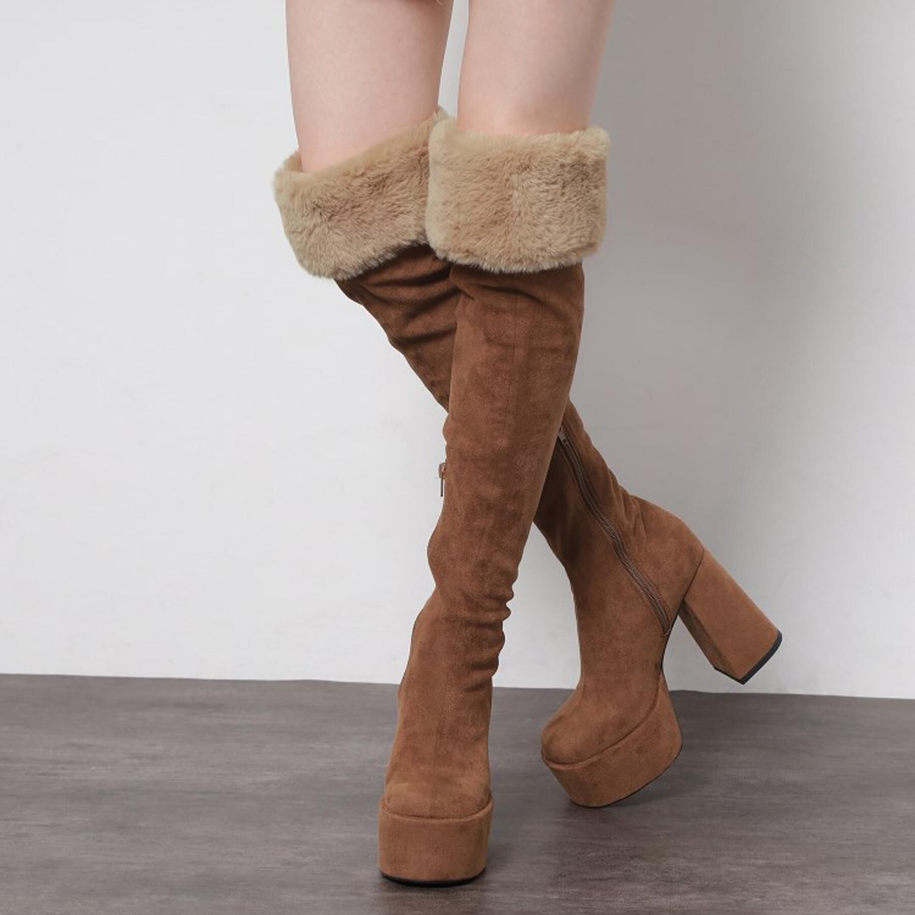 ESPERANZA「【ラク盛り／ニーハイブーツ】リピーター続出／脚長美脚 フェイクファーニーハイブーツ」|ショートブーツ|モカブラウン(142