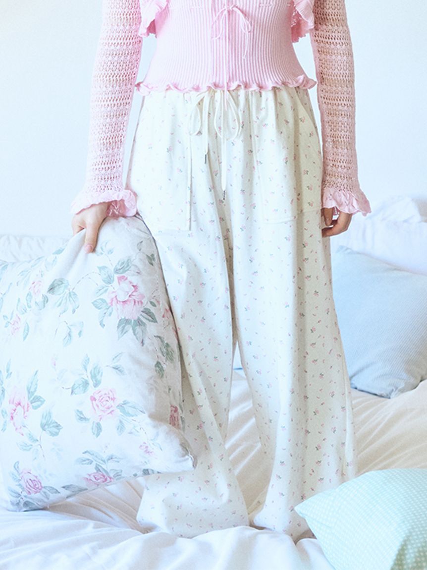 FURFUR「【限定カラー】ミニフラワープリントスウェットパンツ」|チノ|