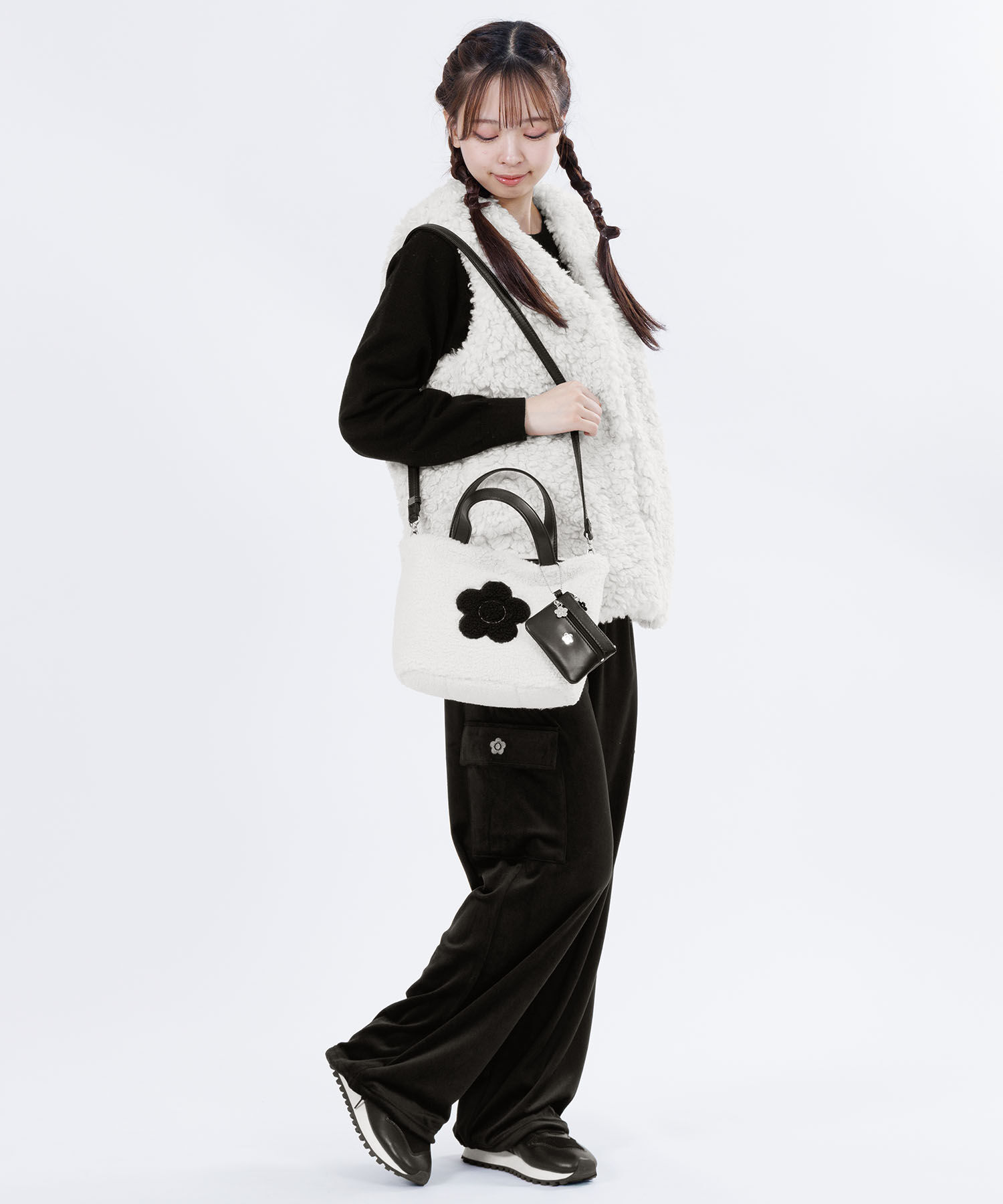 MARY QUANT「デイジーメタル 2ファスナーポーチミニミニ」|ポーチ|