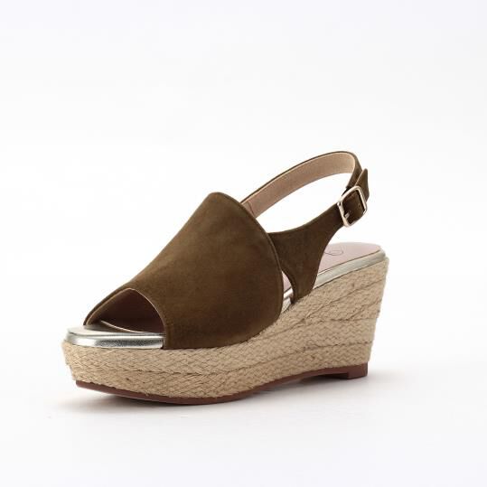 銀座かねまつ「OM250427SUEKAK 【本革】ウェッジヒールサンダル」|サンダル|カーキ